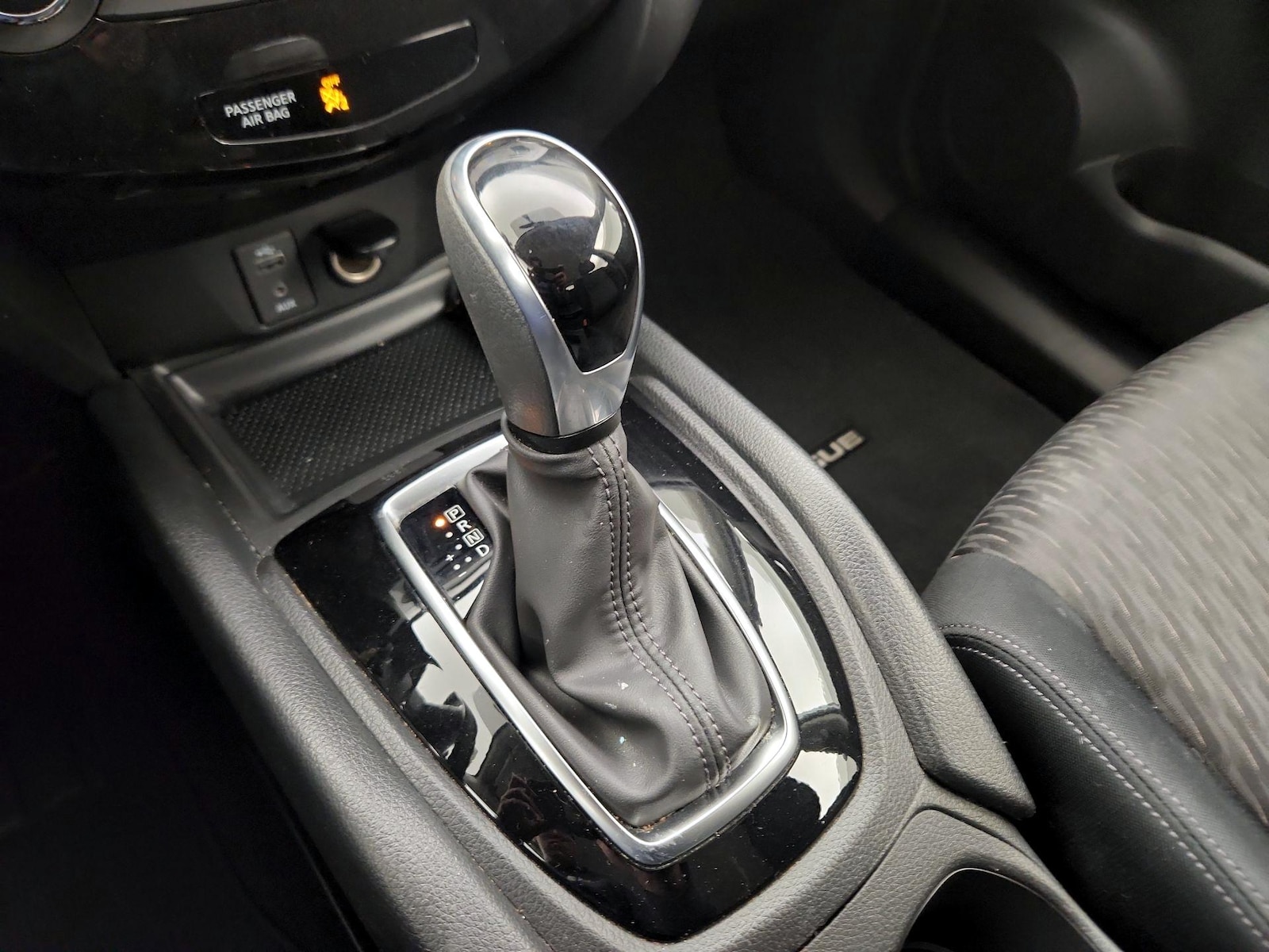 2017 Nissan Rogue S - Photo 18