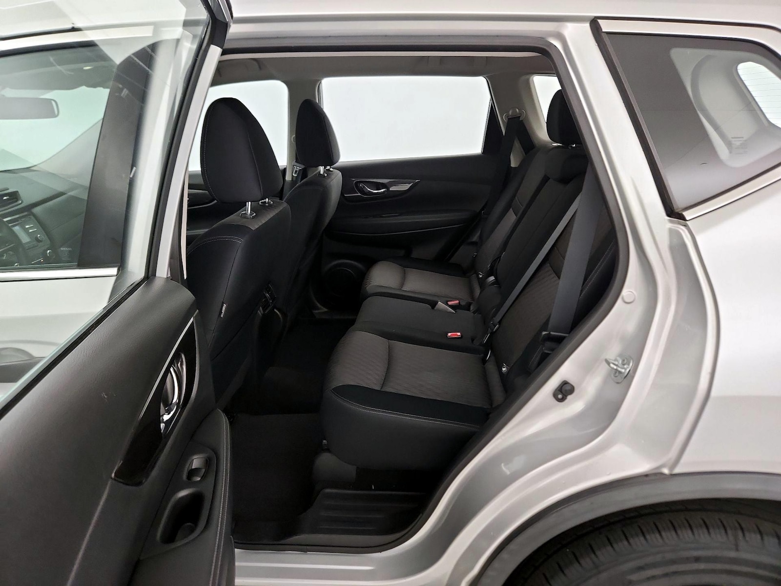 2017 Nissan Rogue S - Photo 20
