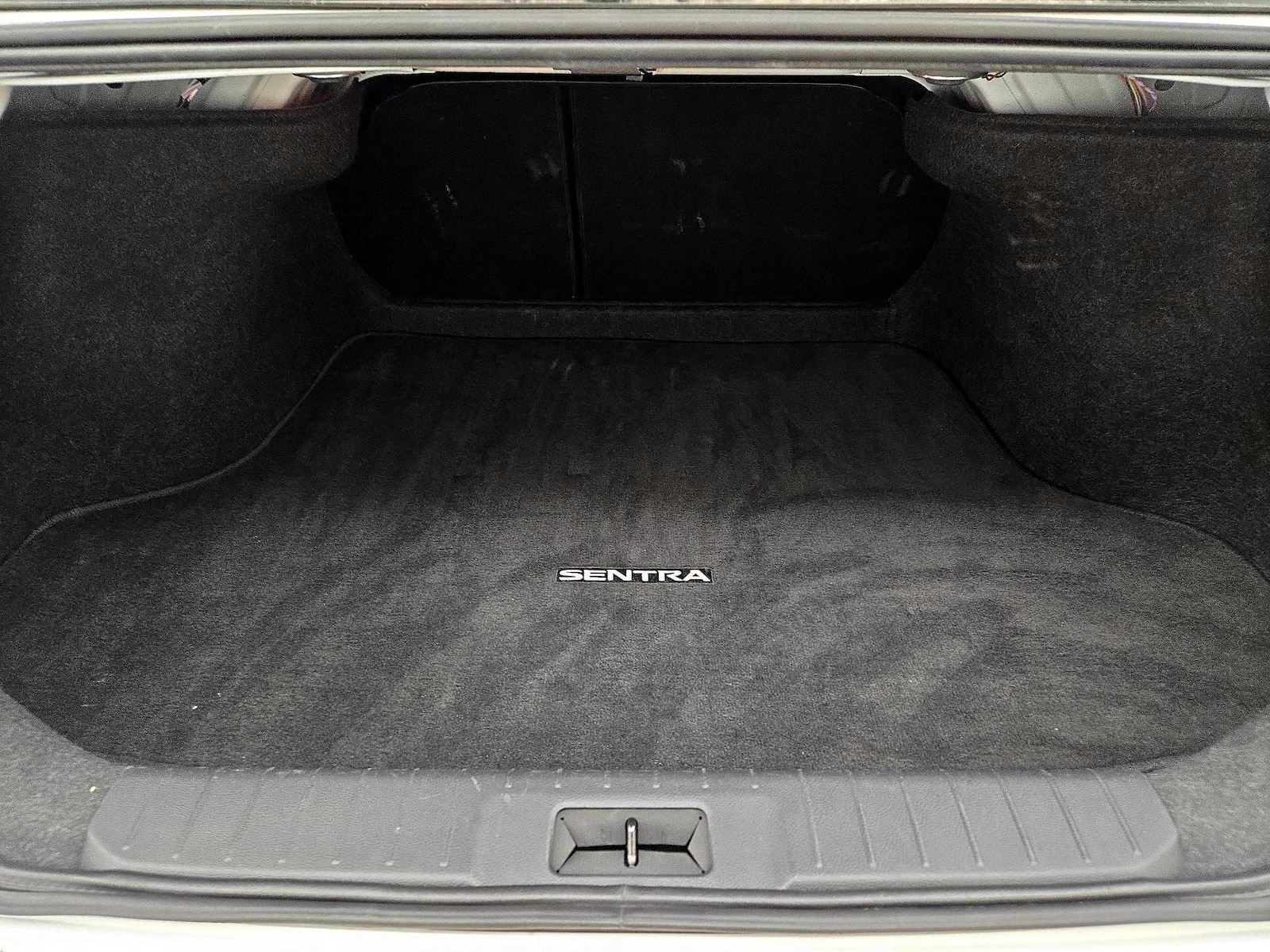 2025 Nissan Sentra SV - Photo 21