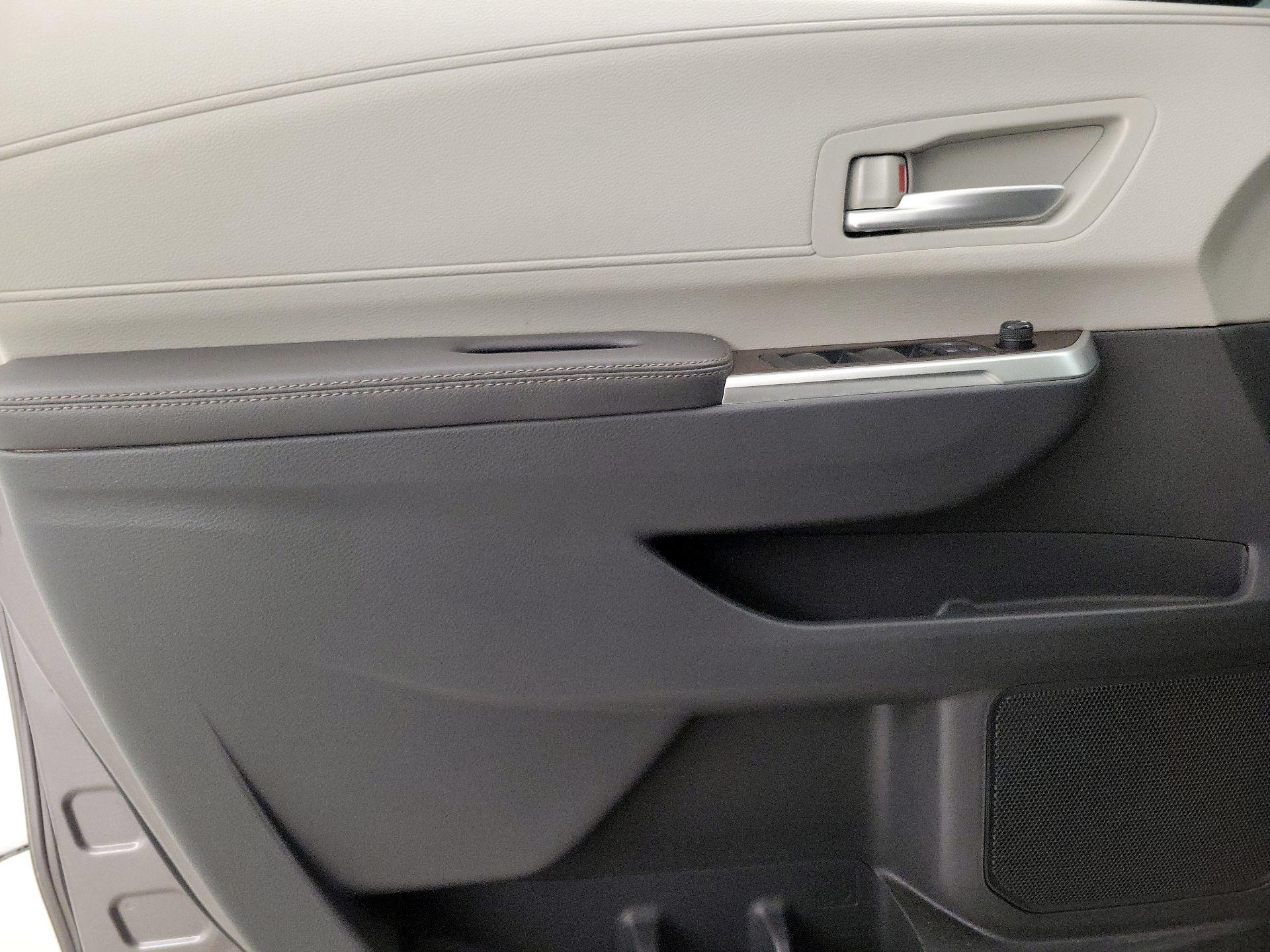 Thumbnail: 2021 Toyota Sienna - 12