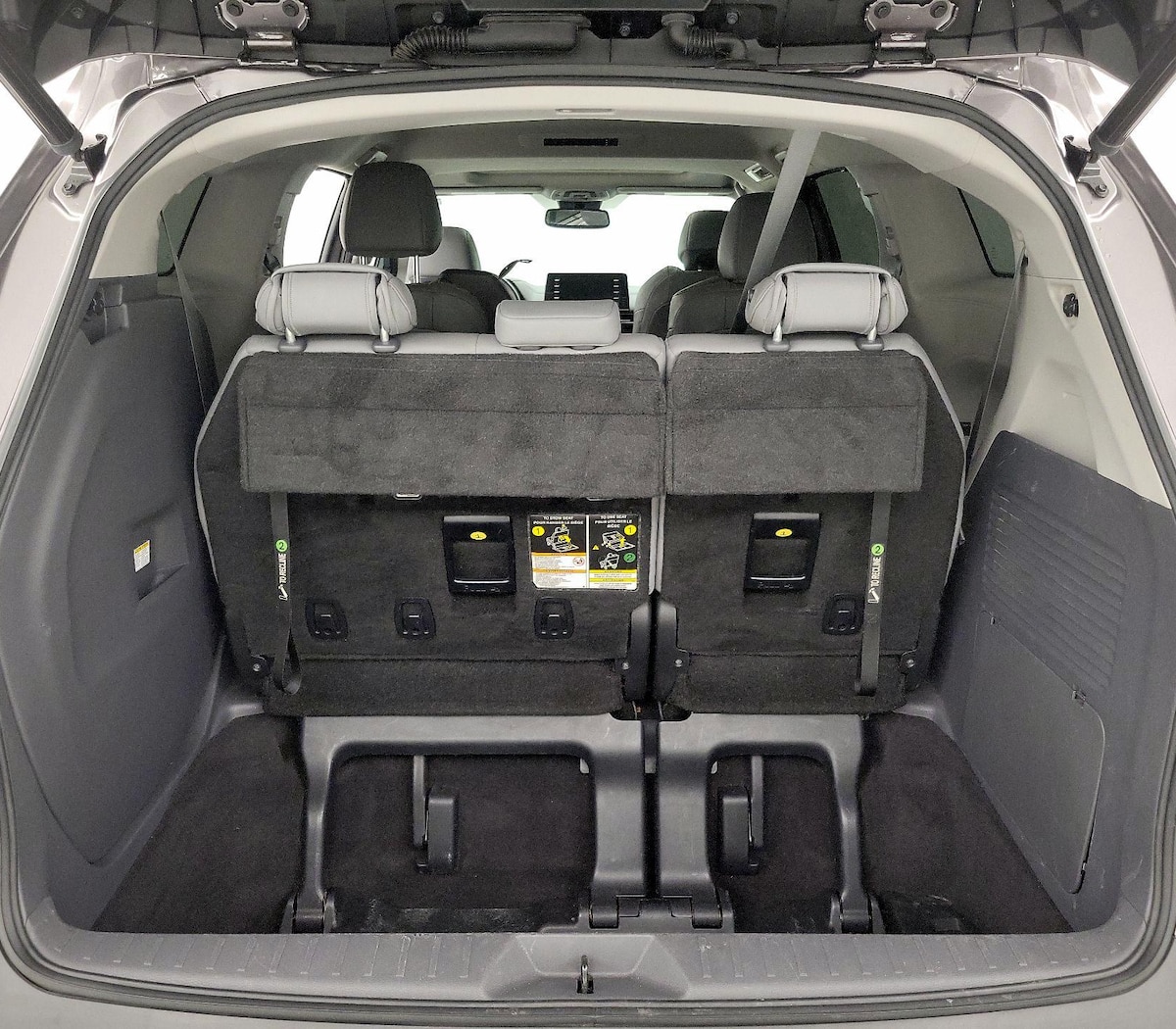 Trunk/Cargo (Seats Up)