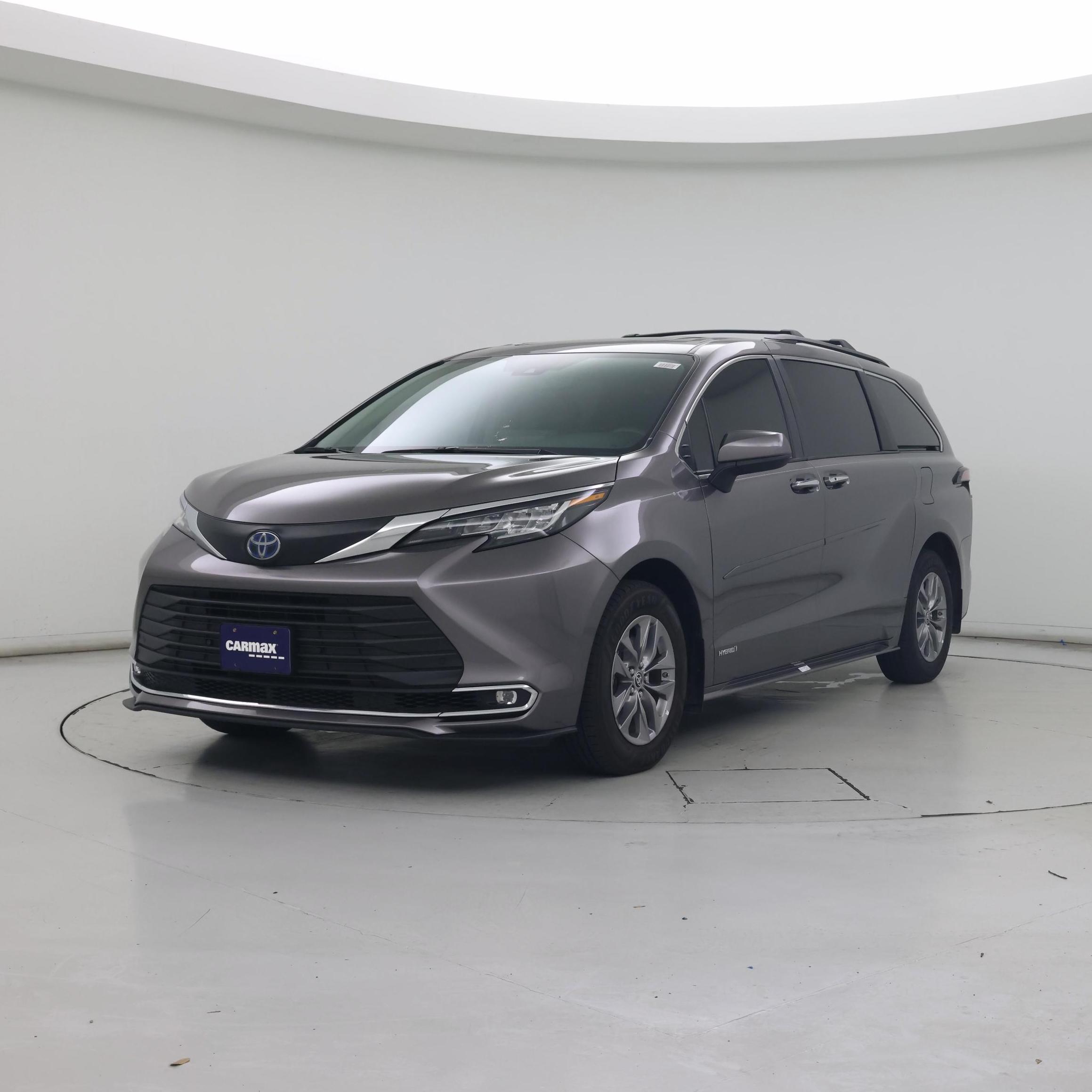 Thumbnail: 2021 Toyota Sienna - 4