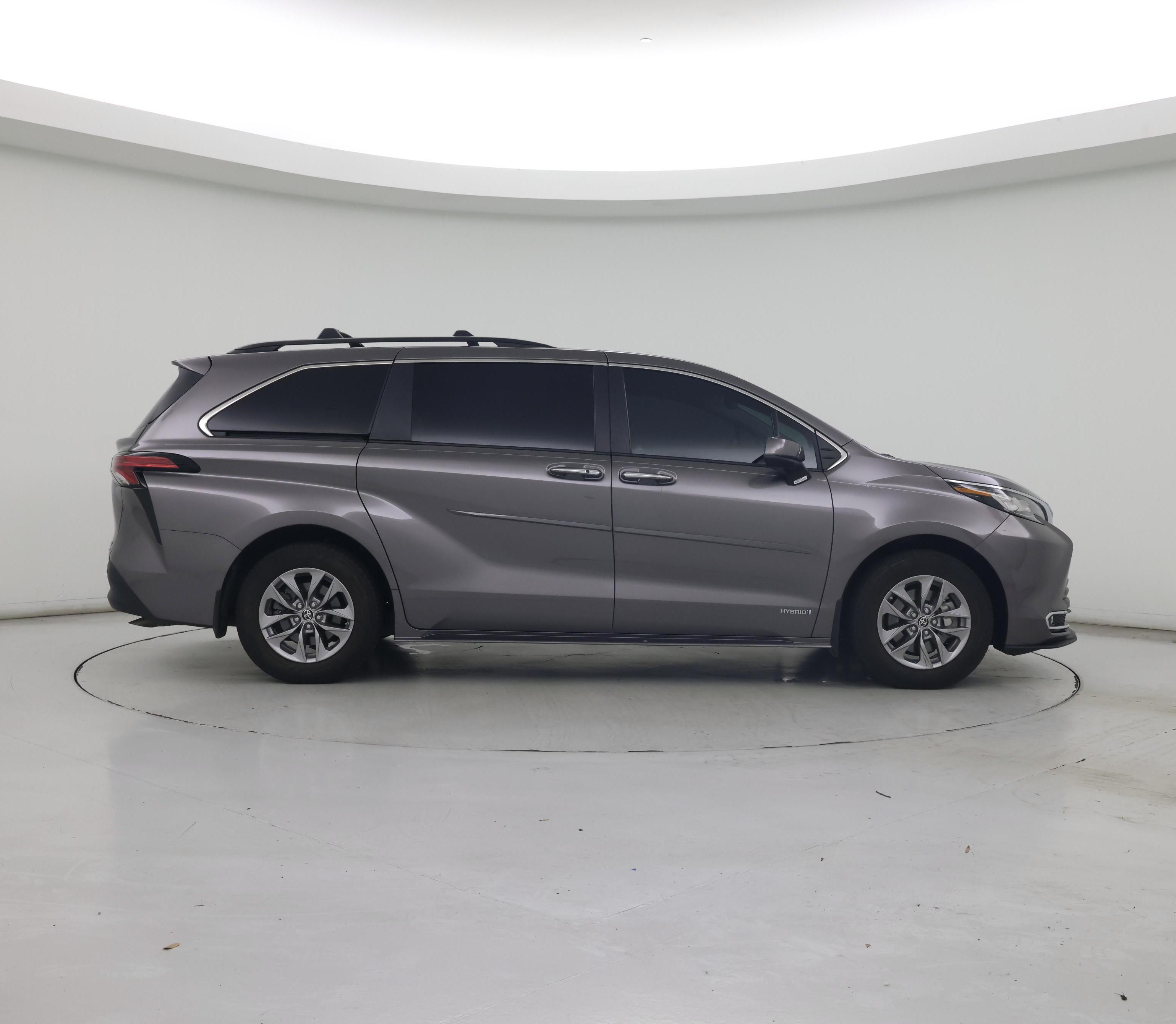 Thumbnail: 2021 Toyota Sienna - 7