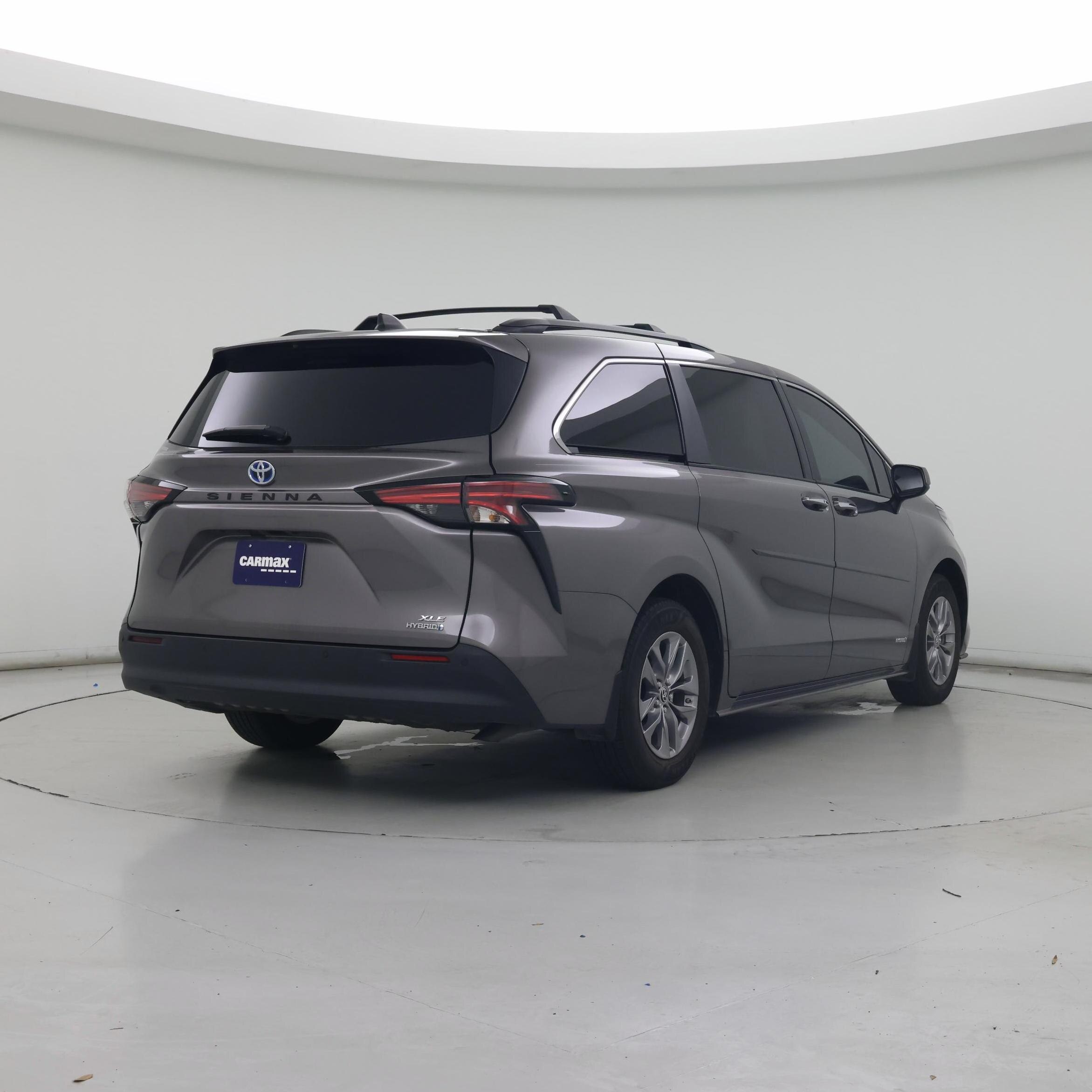 Thumbnail: 2021 Toyota Sienna - 8