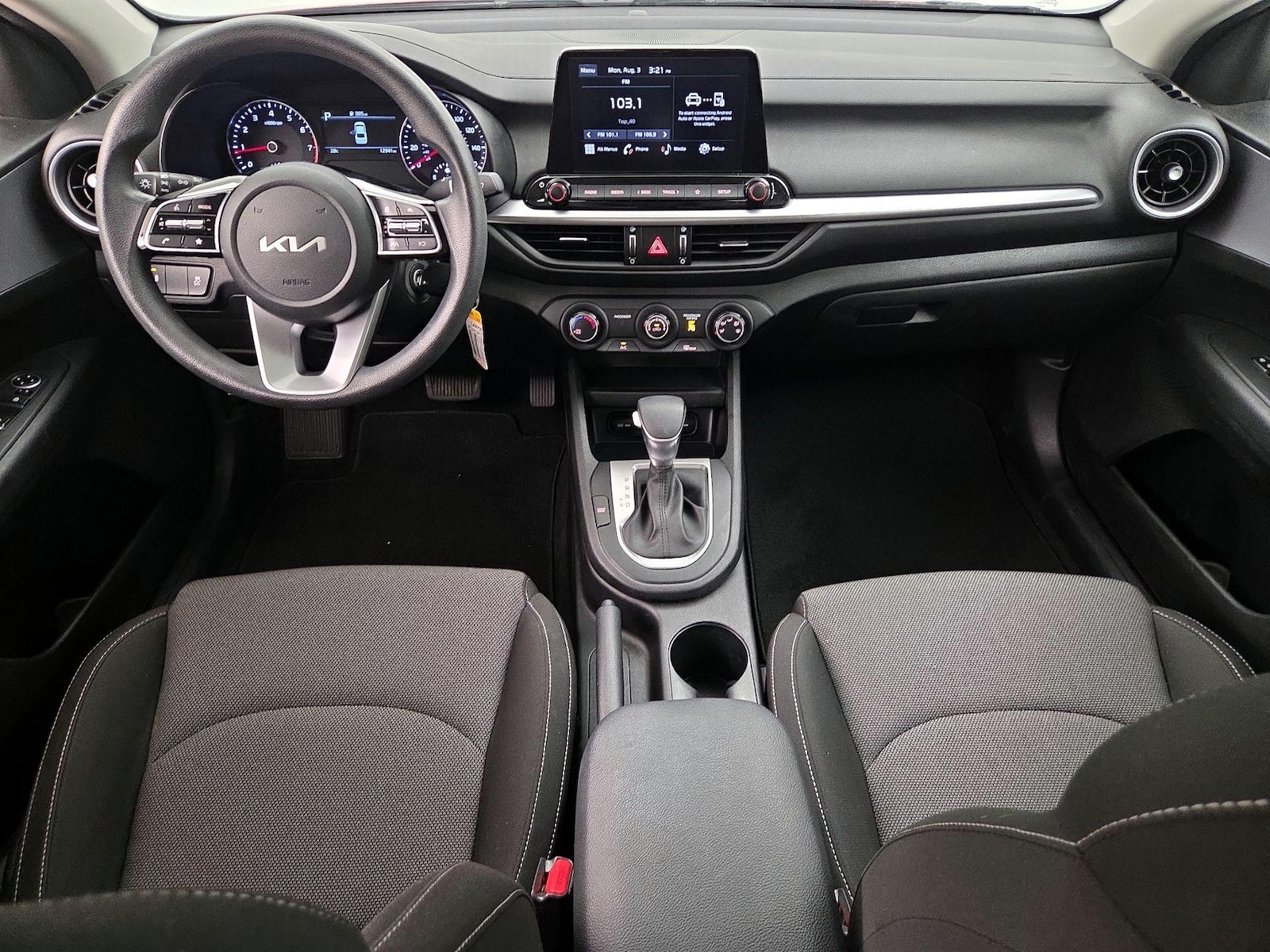 2023 Kia Forte LXS - Photo 10