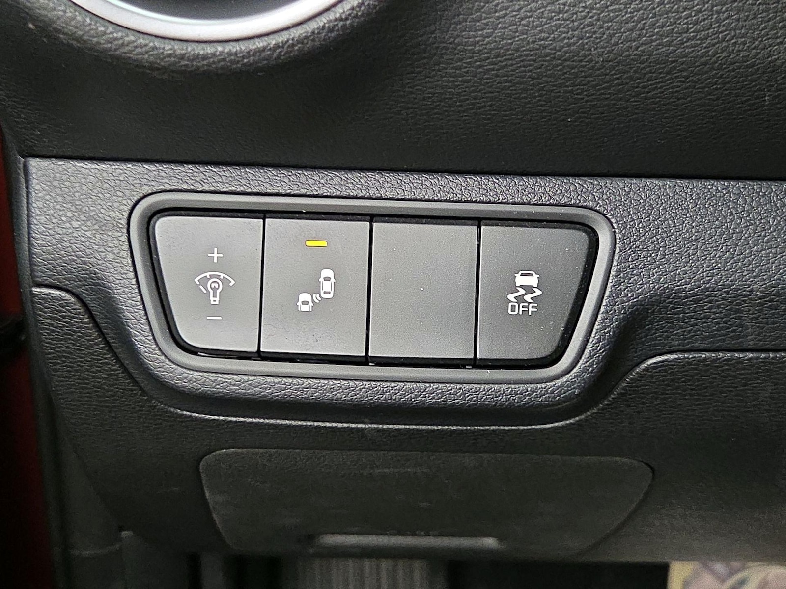 2023 Kia Forte LXS - Photo 14