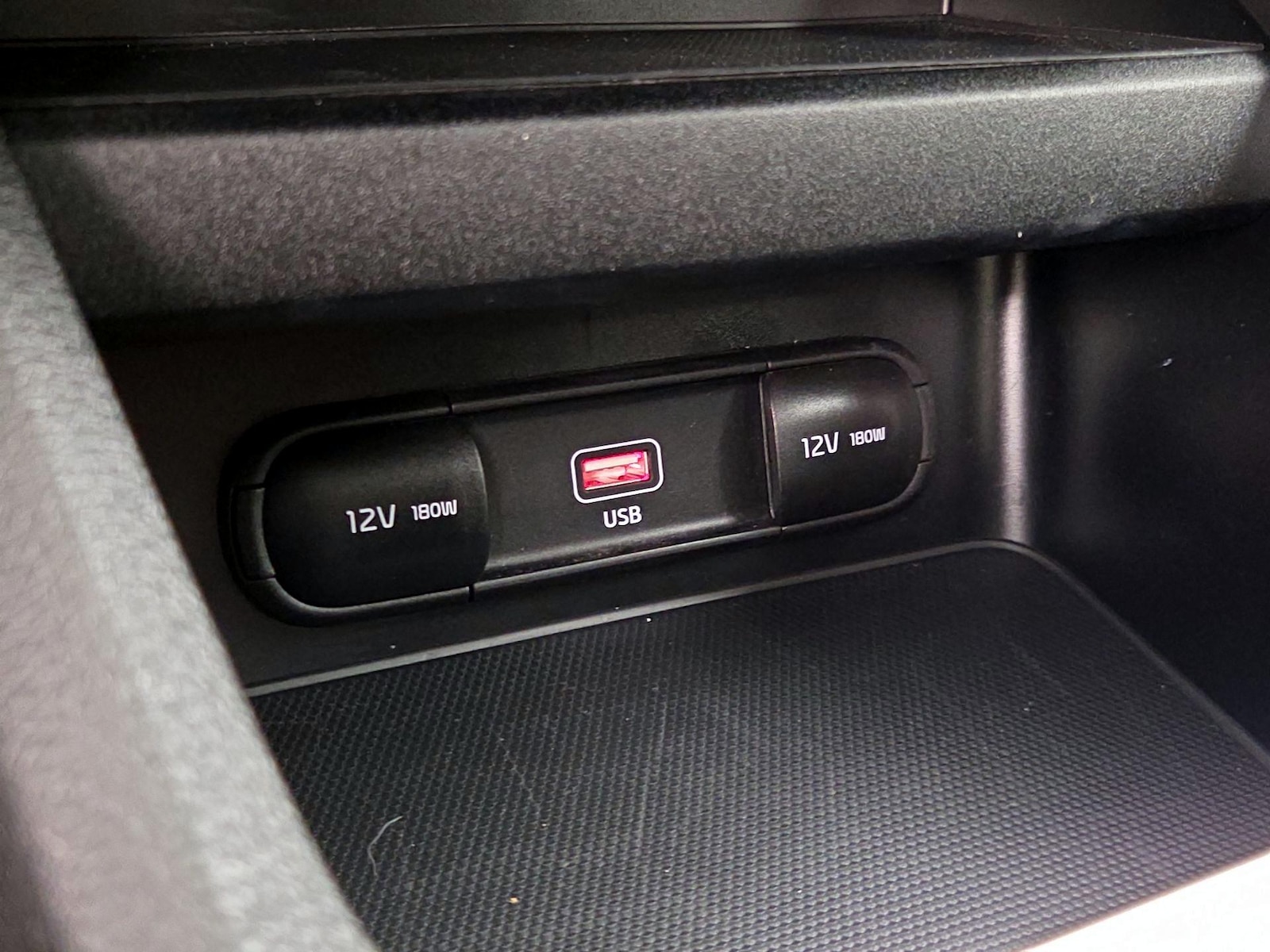 2023 Kia Forte LXS - Photo 19