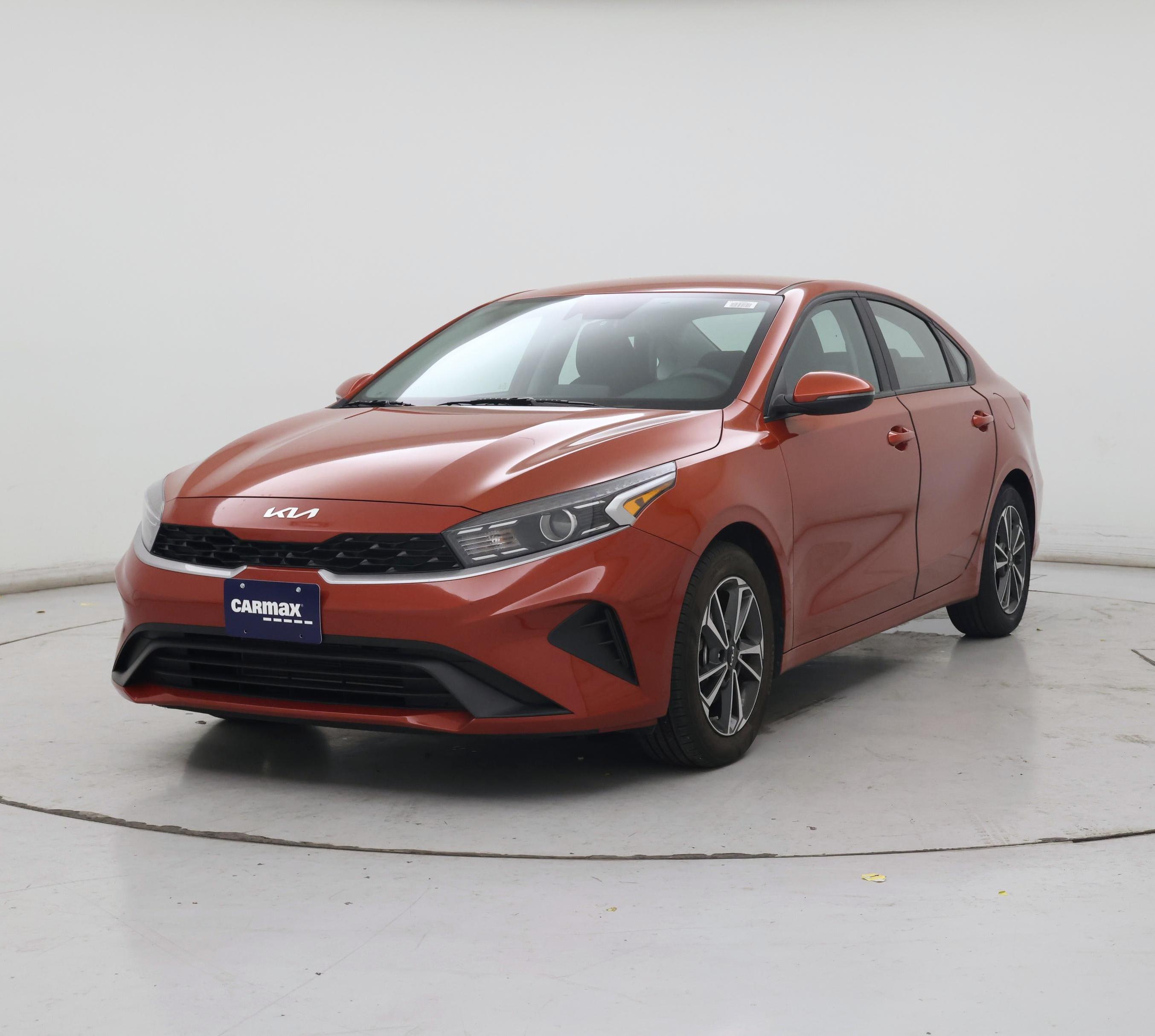 Thumbnail: 2023 Kia Forte - 4