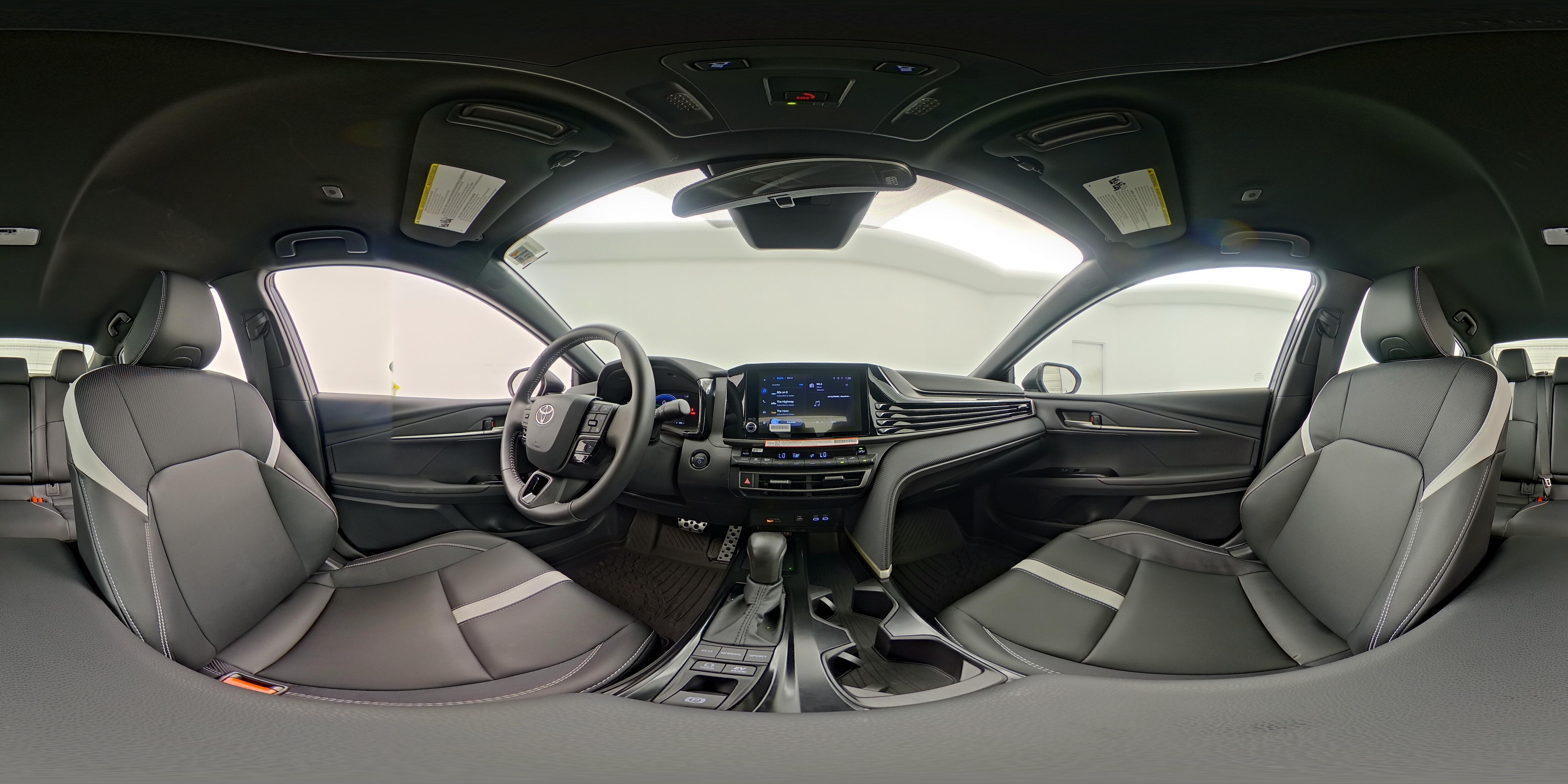 2026 Toyota Camry SE - Photo 24