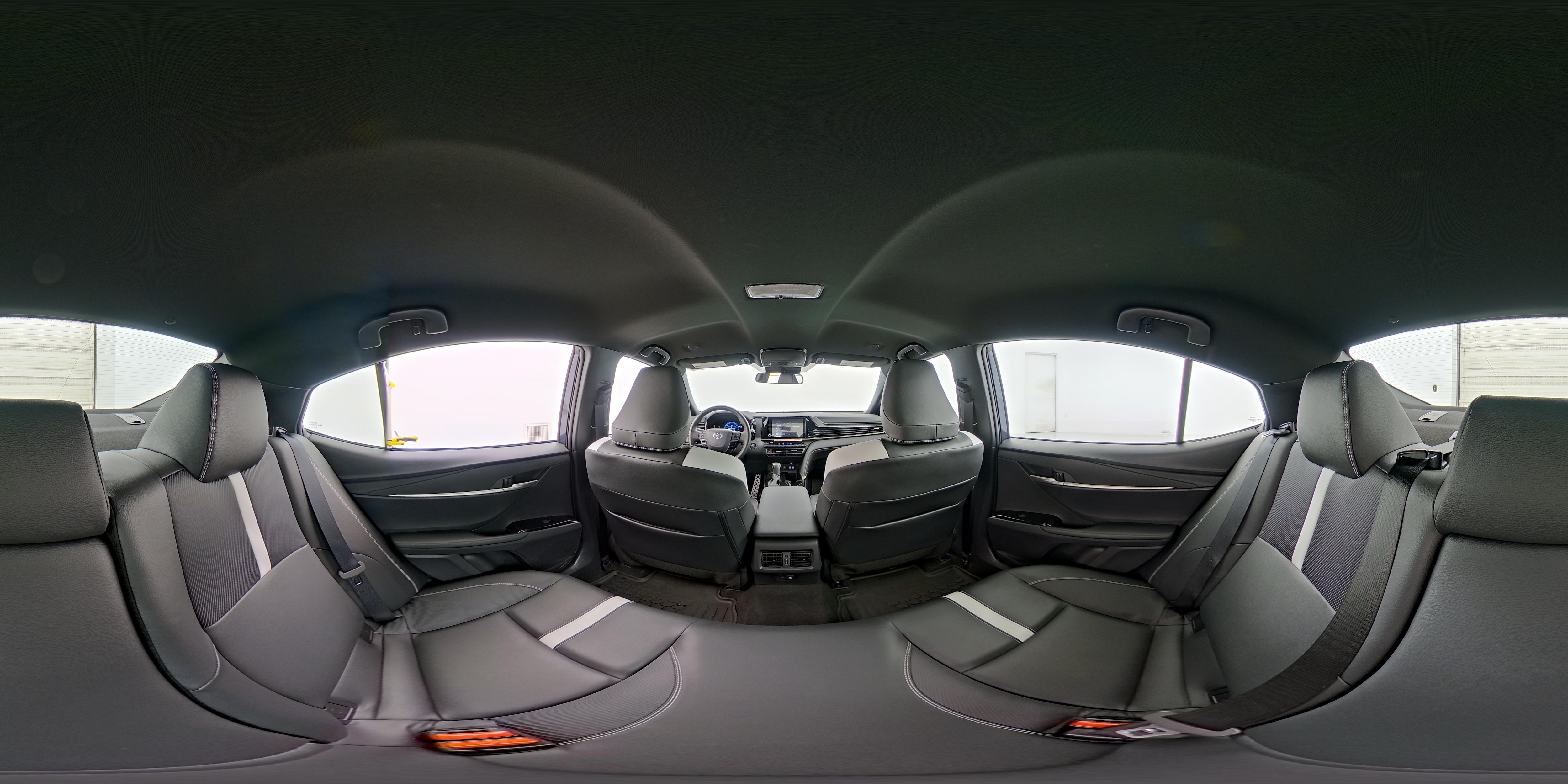 2026 Toyota Camry SE - Photo 25