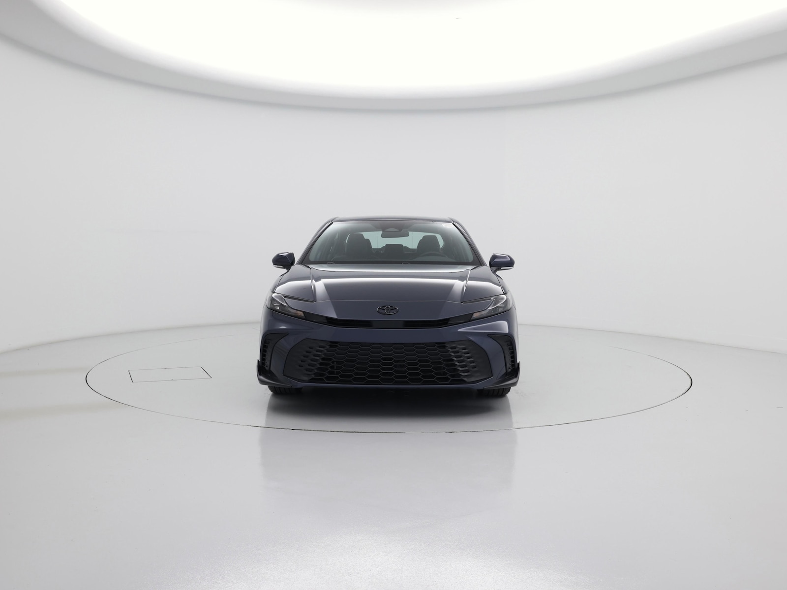 2026 Toyota Camry SE - Photo 6