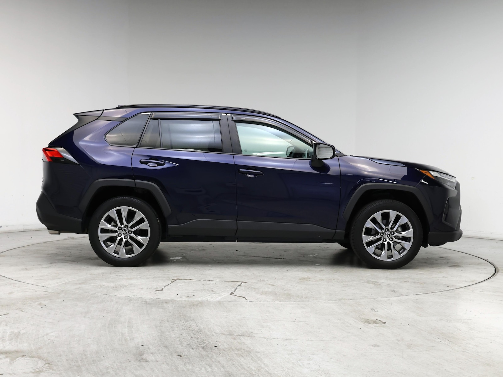2023 Toyota RAV4 XLE Premium - Photo 8