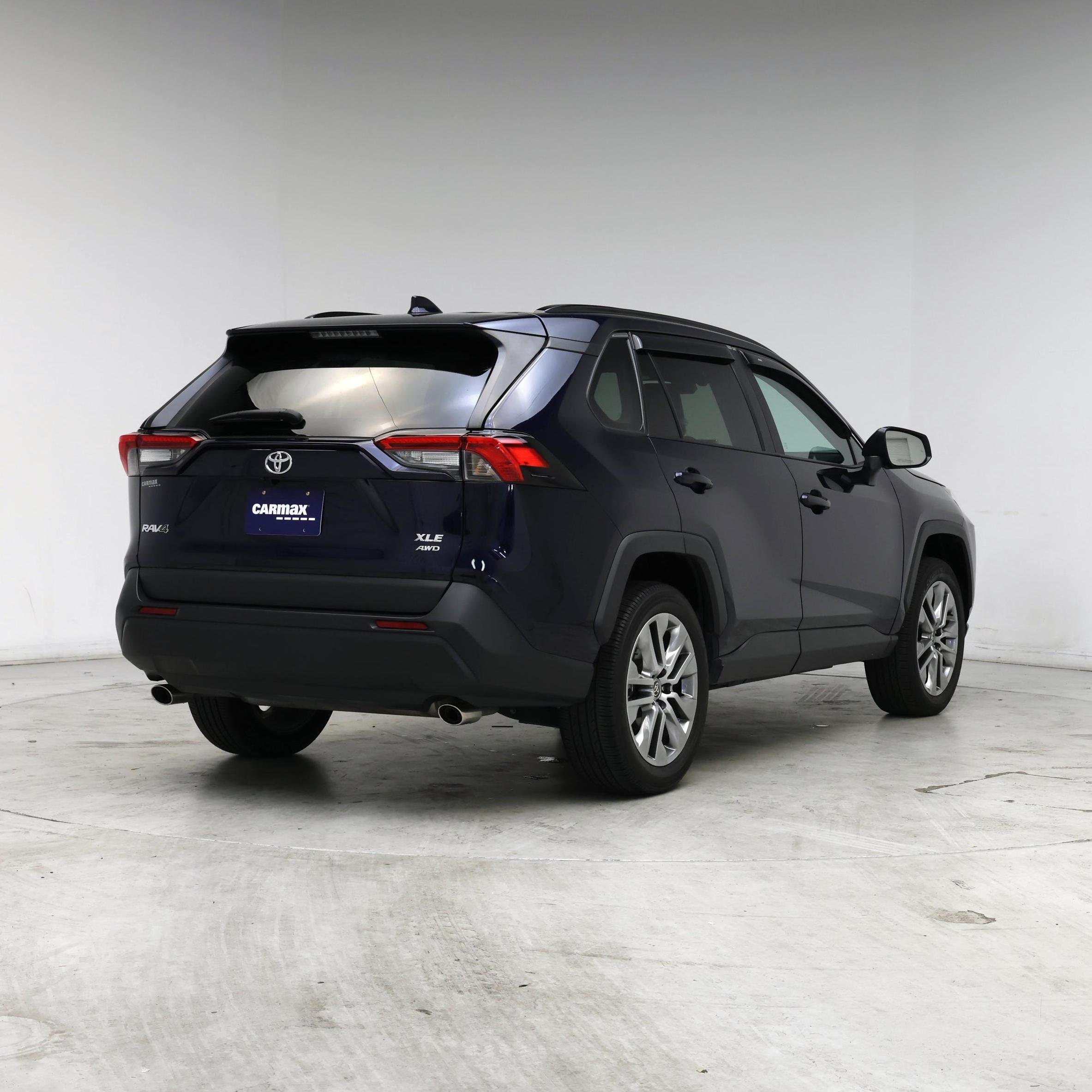 Thumbnail: 2023 Toyota RAV4 - 8