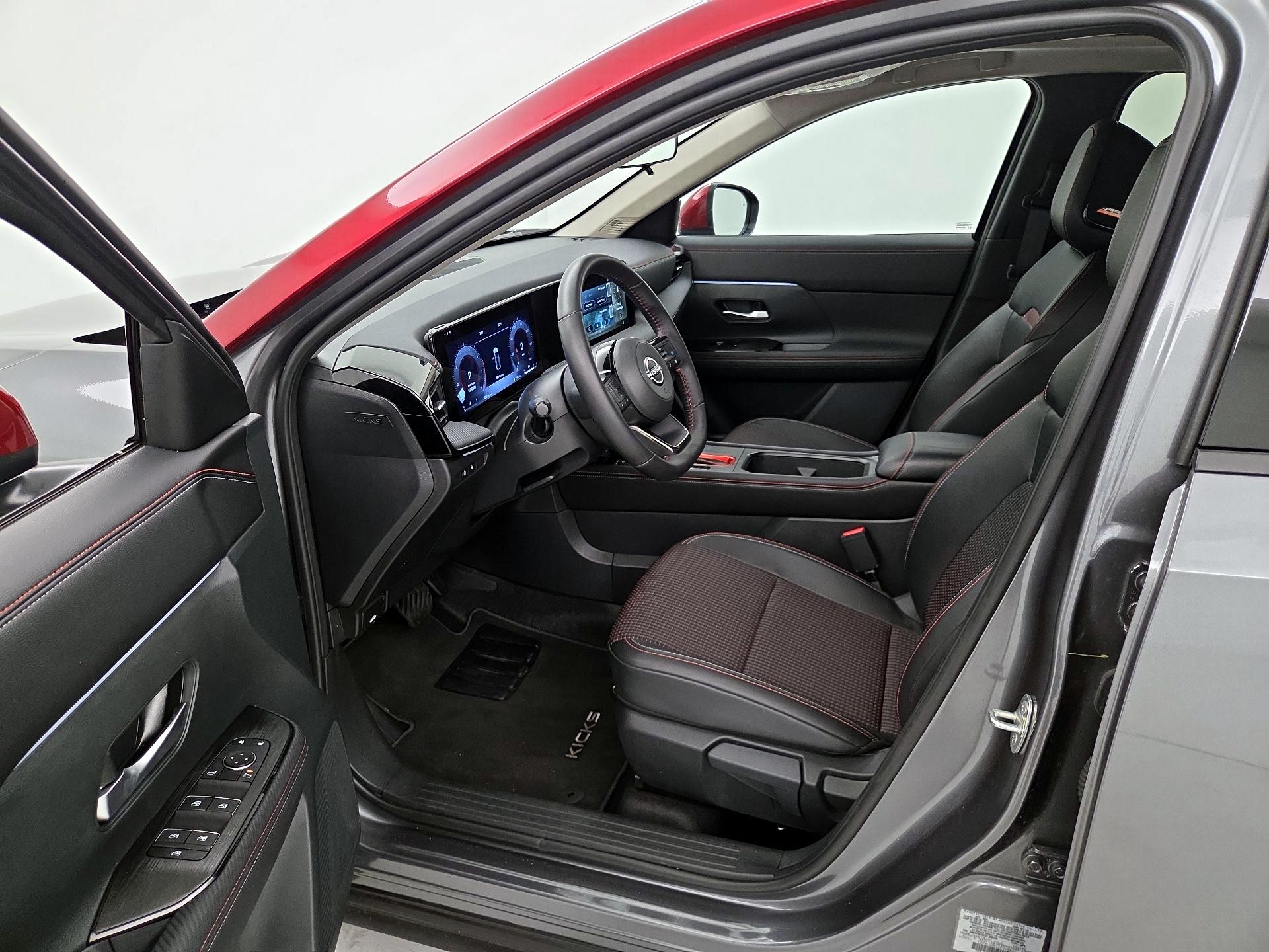 Thumbnail: 2025 Nissan Kicks - 11