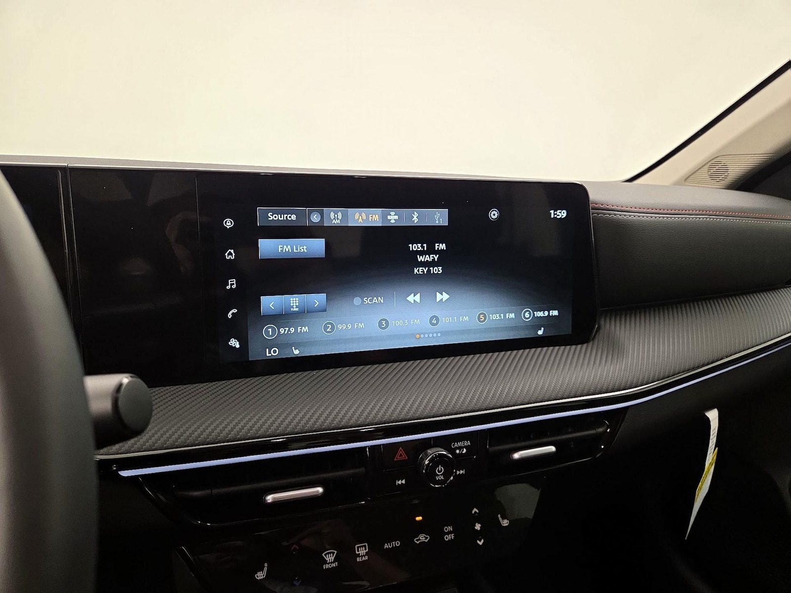 2025 Nissan Kicks SR AWD - Photo 16