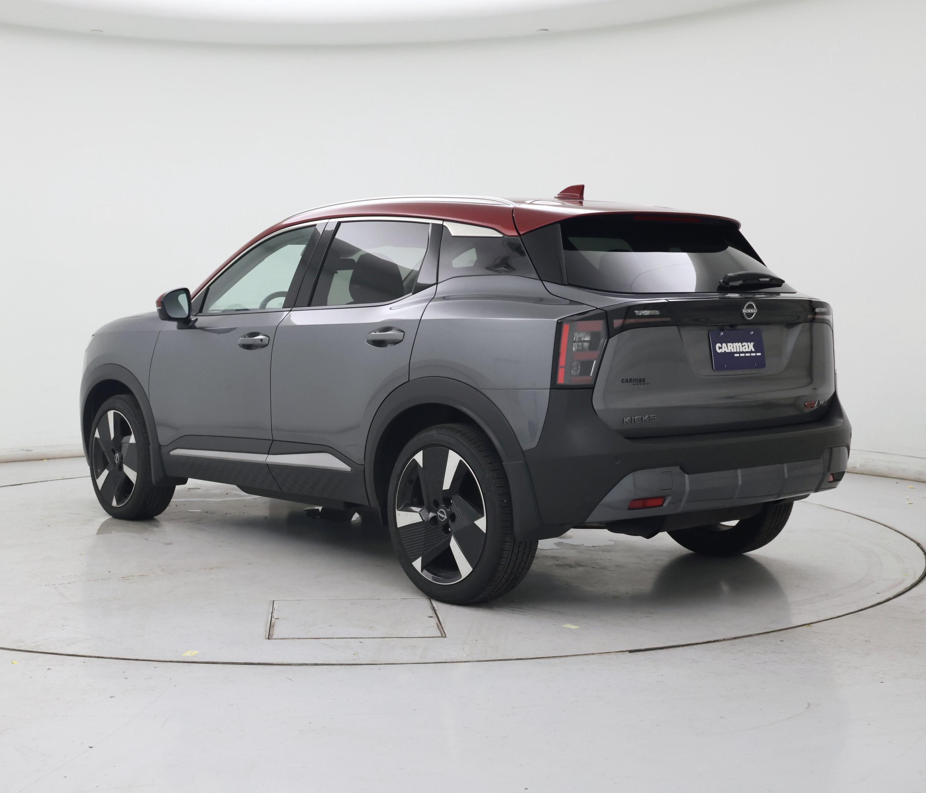 Thumbnail: 2025 Nissan Kicks - 2