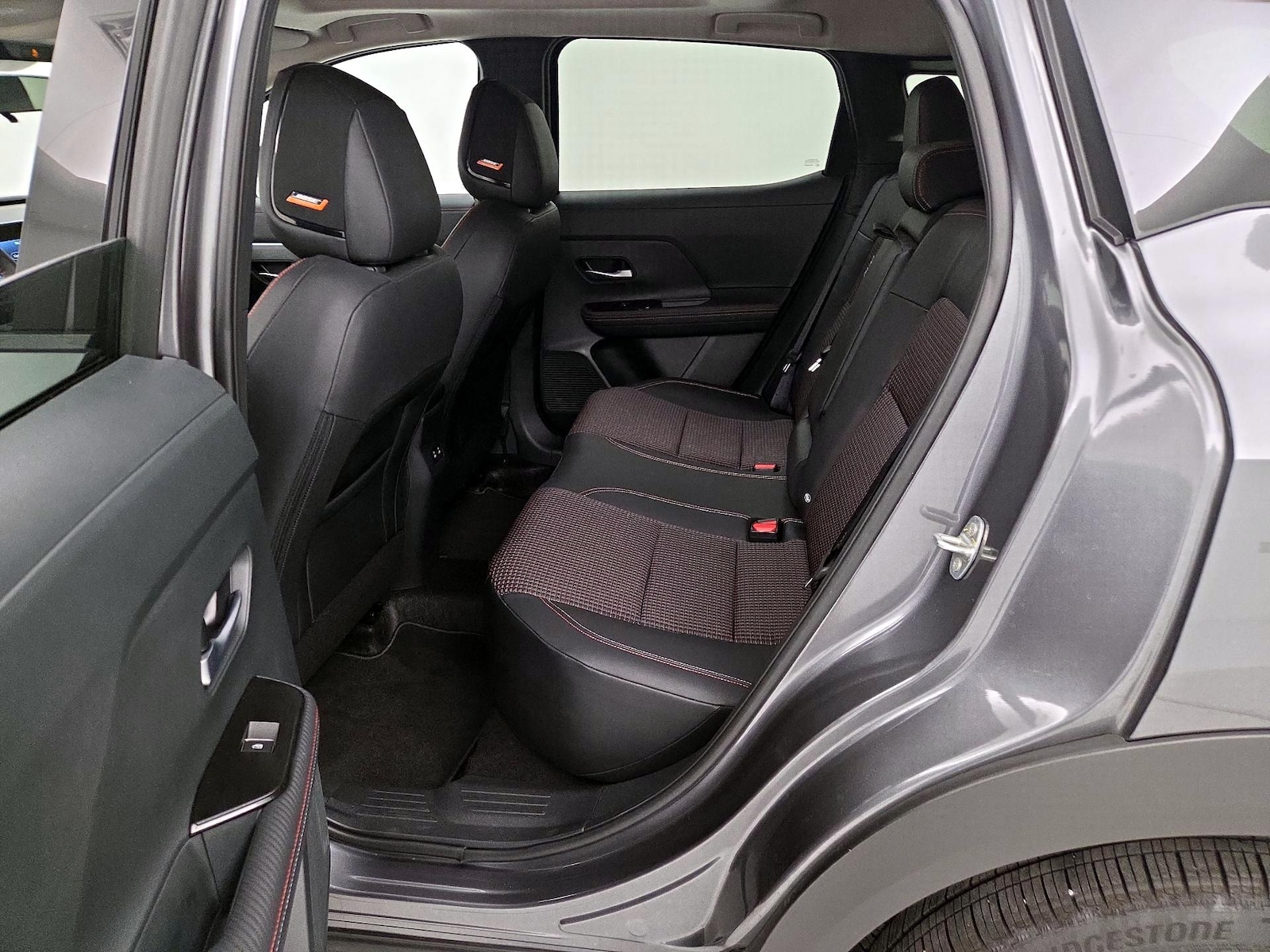 2025 Nissan Kicks SR AWD - Photo 21