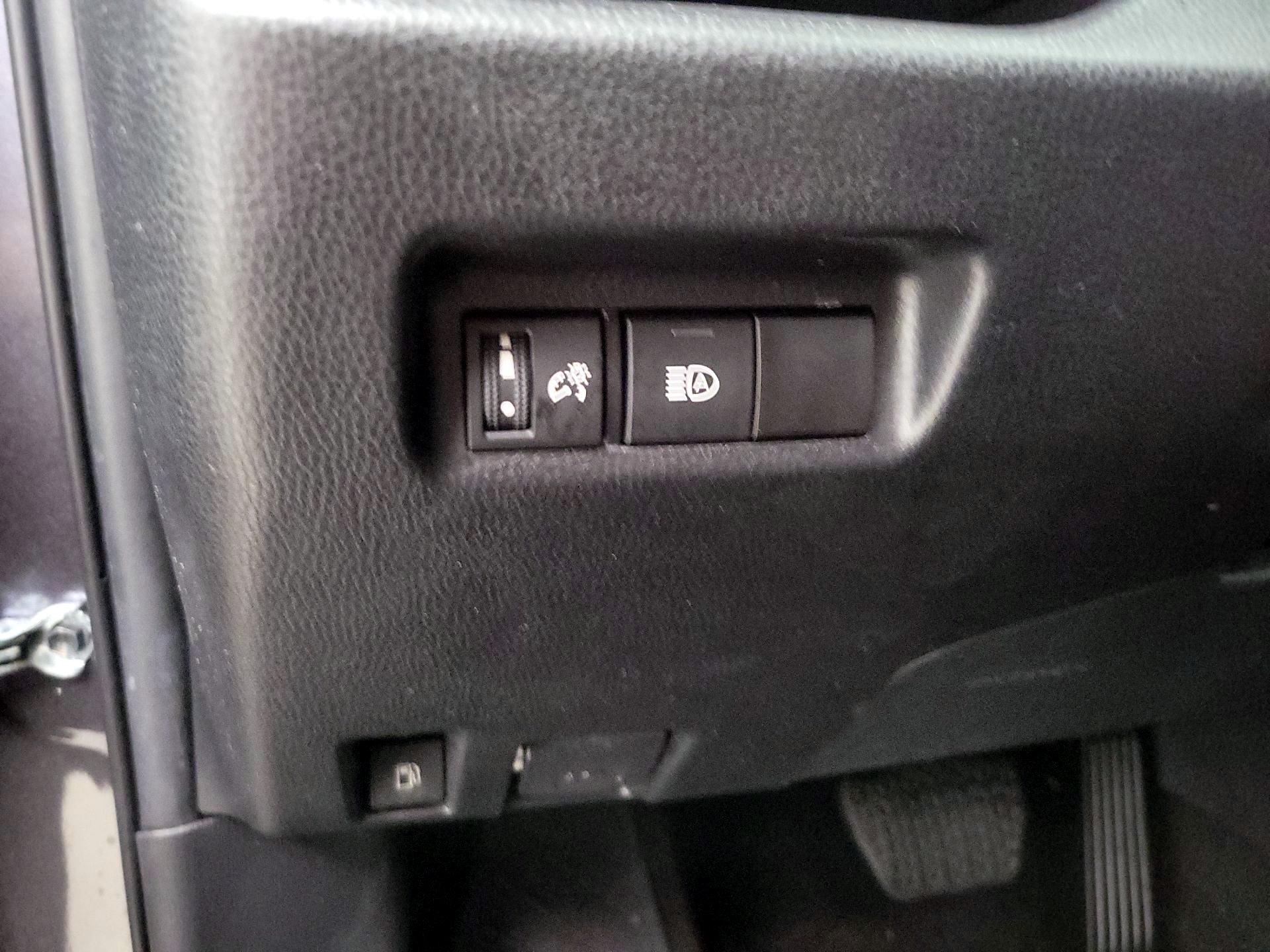 Thumbnail: 2023 Toyota RAV4 - 13