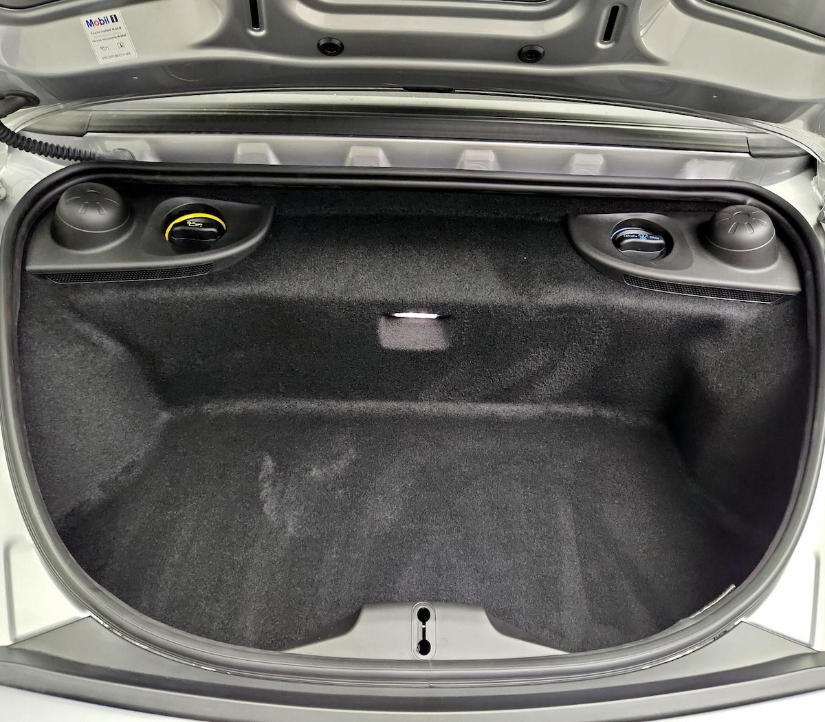 Trunk/Cargo (Seats Up)