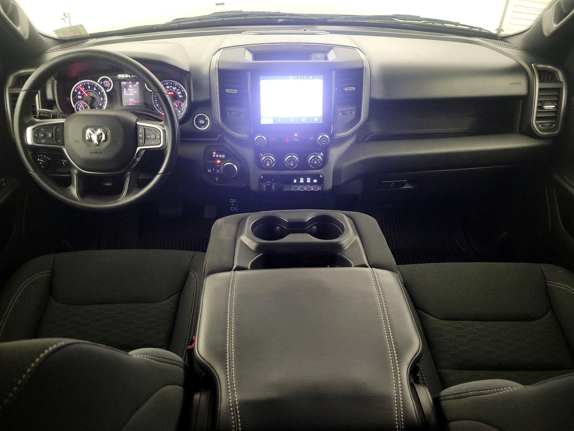 Thumbnail: 2025 RAM 1500 - 9