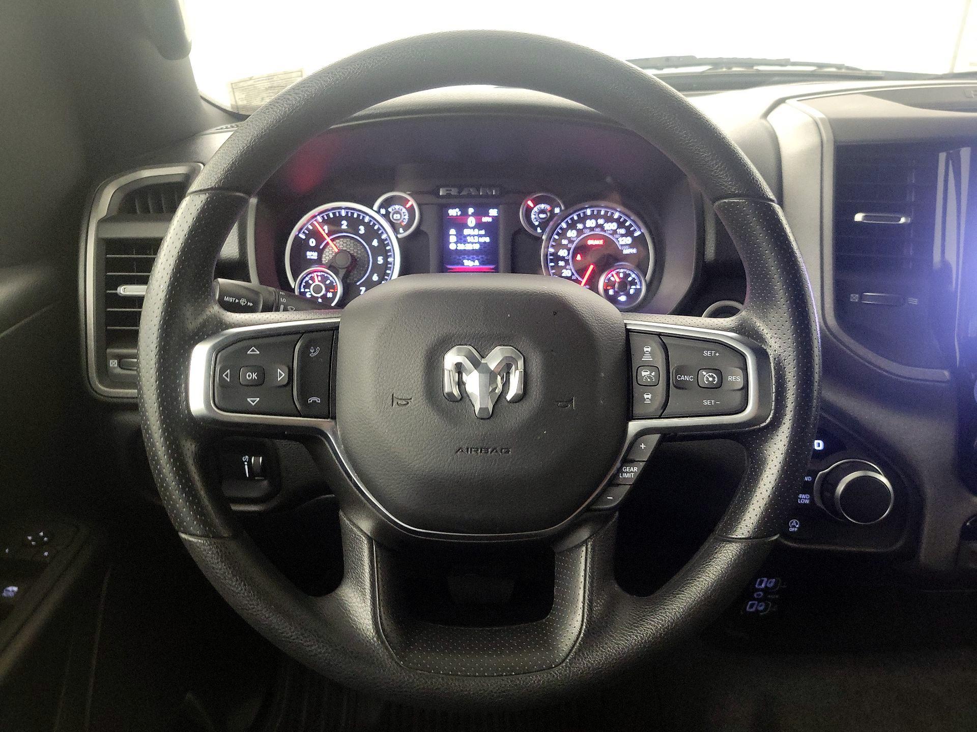 Thumbnail: 2025 RAM 1500 - 10