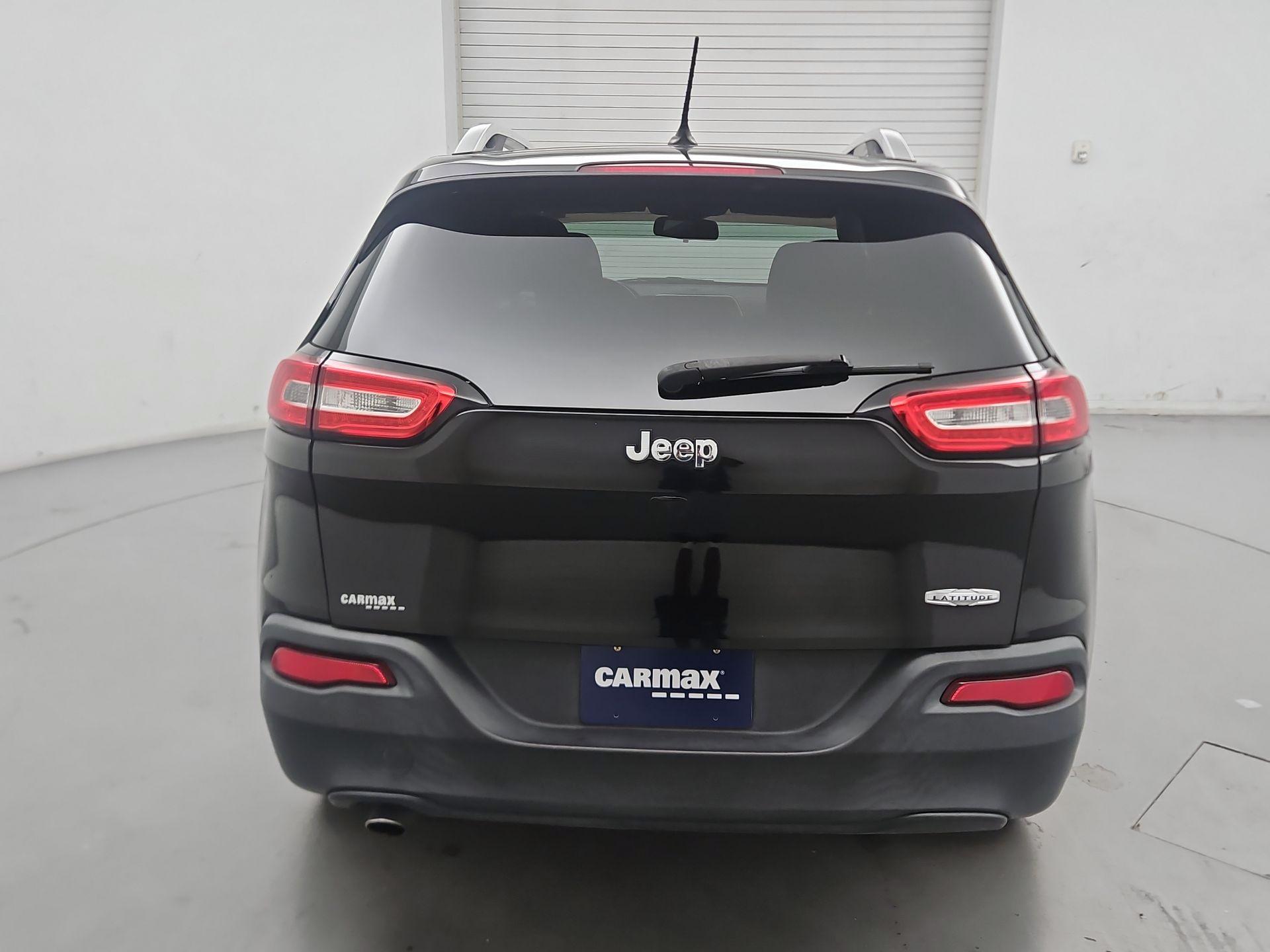Thumbnail: 2018 Jeep Cherokee - 6