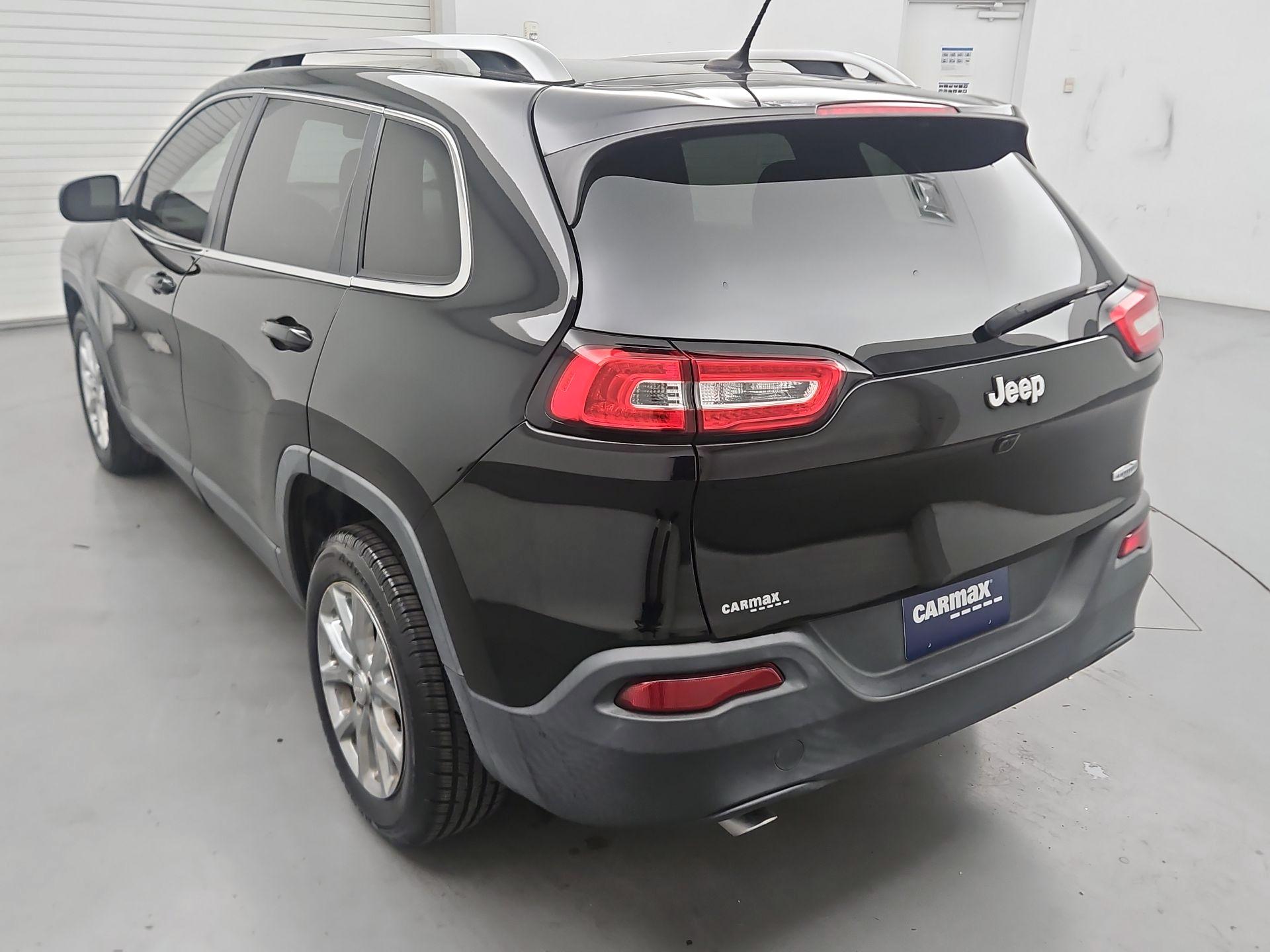 Thumbnail: 2018 Jeep Cherokee - 7