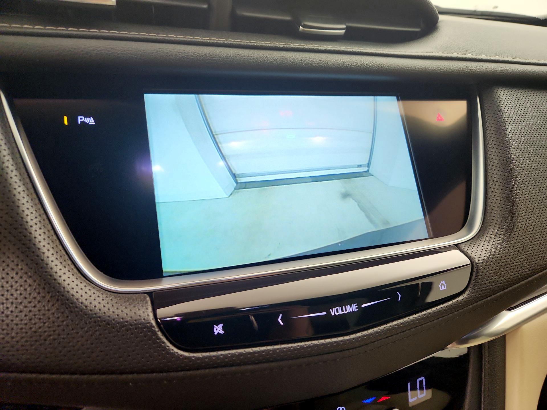 Thumbnail: 2018 Cadillac XT5 - 14