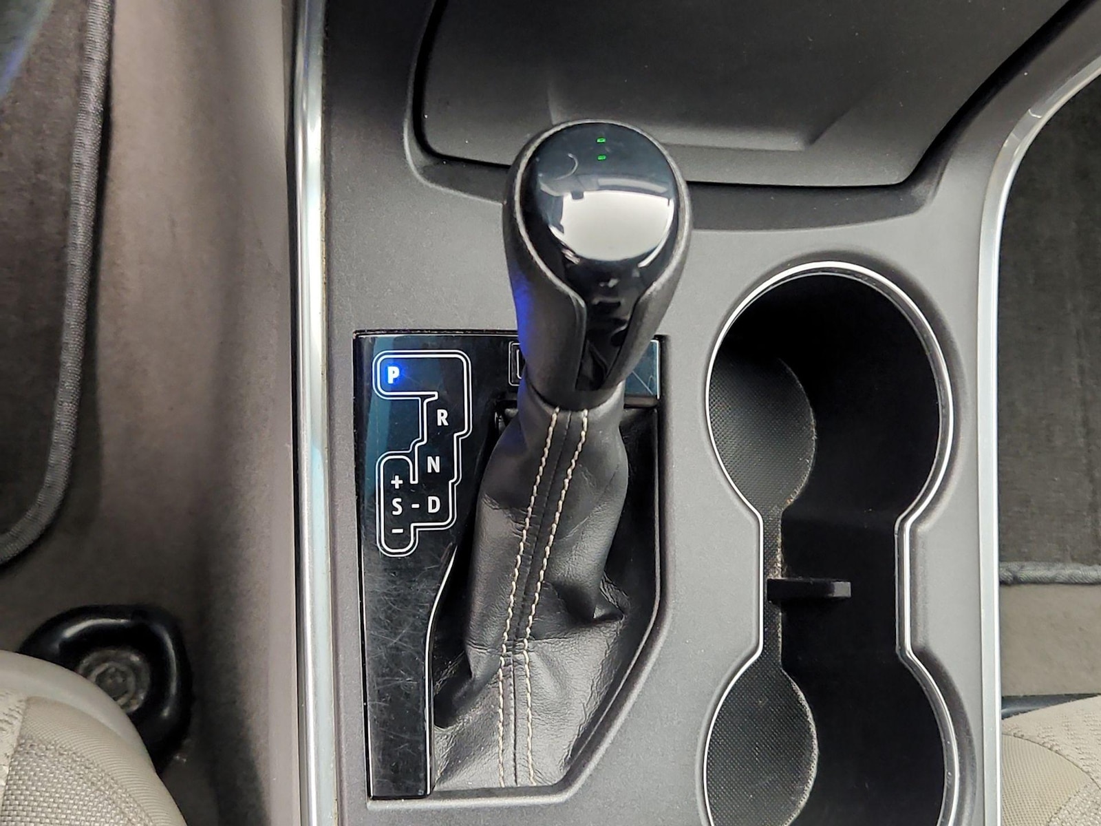 2015 Toyota Camry LE - Photo 18
