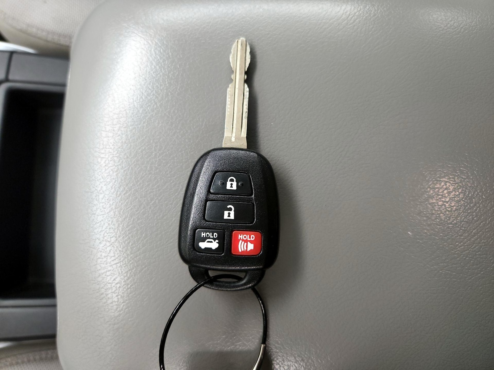 2015 Toyota Camry LE - Photo 23