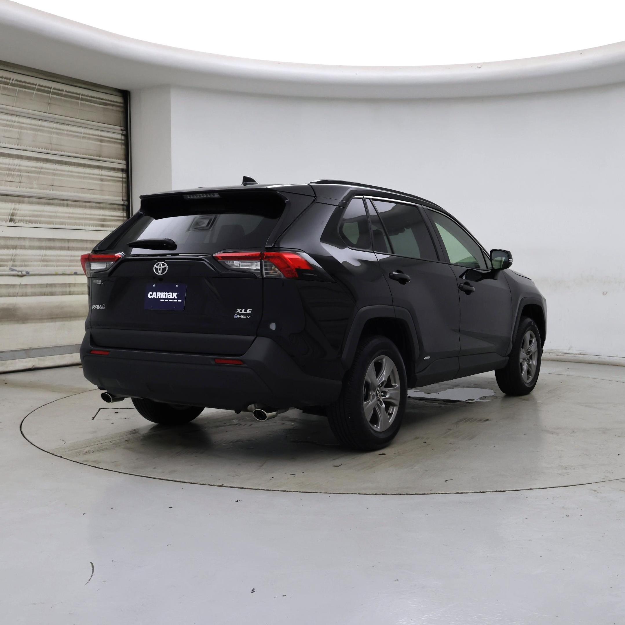 Thumbnail: 2025 Toyota RAV4 - 8