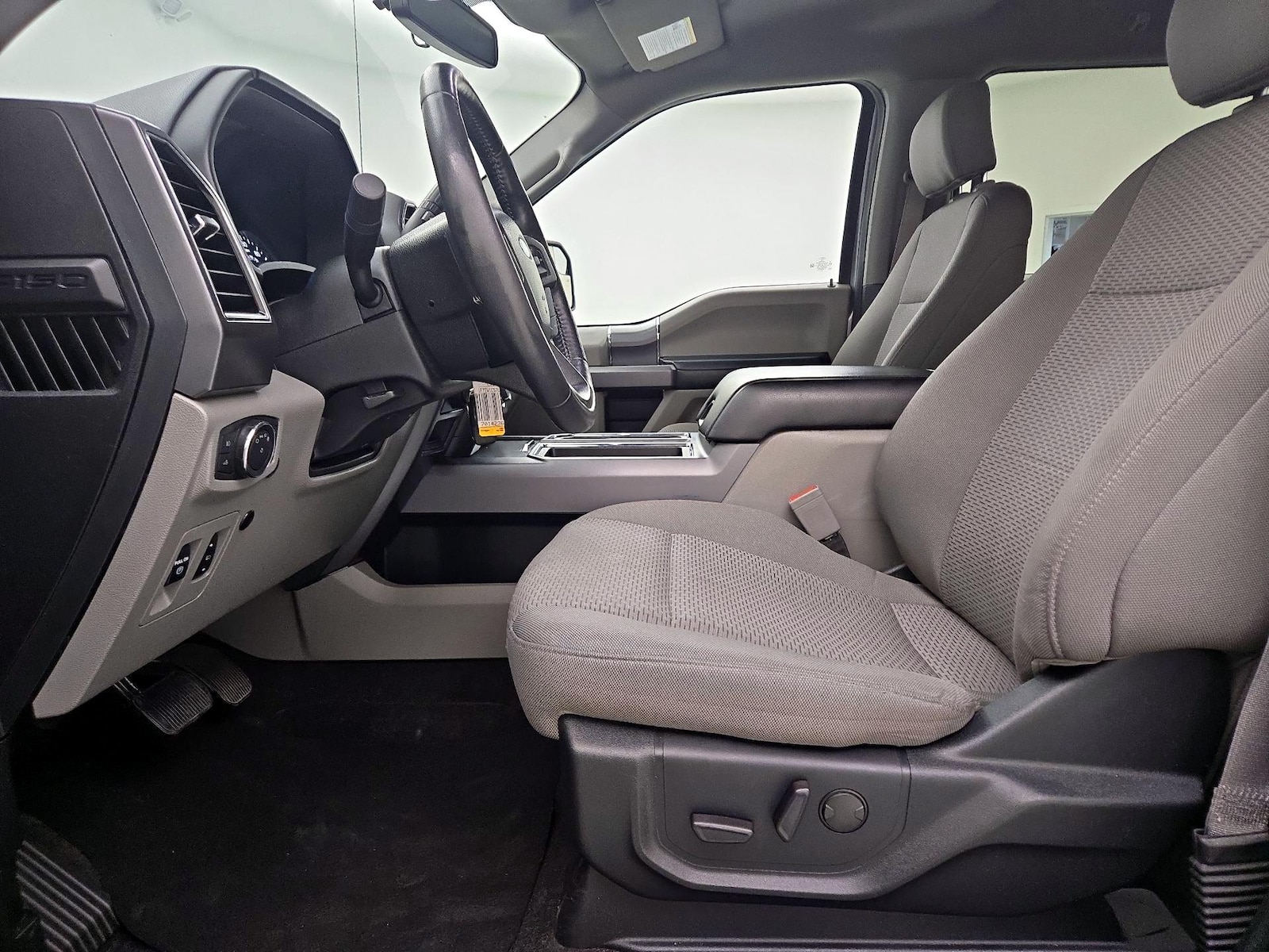 2020 Ford F-150 XLT - Photo 12