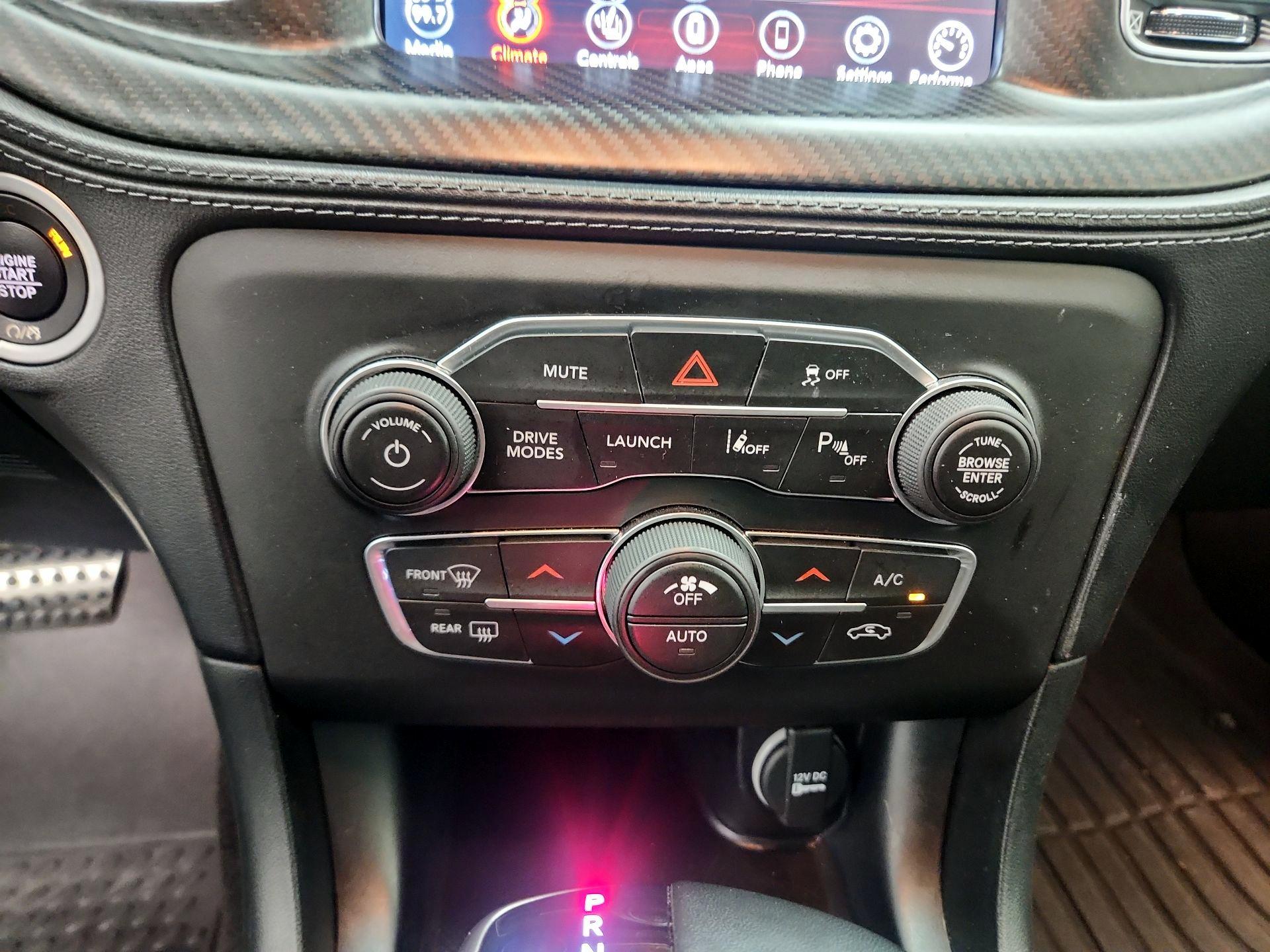 Thumbnail: 2020 Dodge Charger - 16