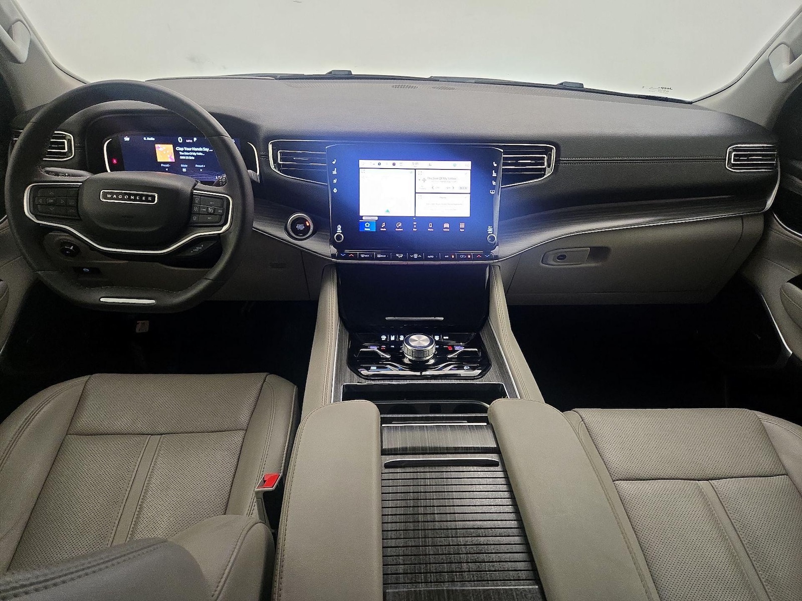 Apple CarPlay® & Android Auto™