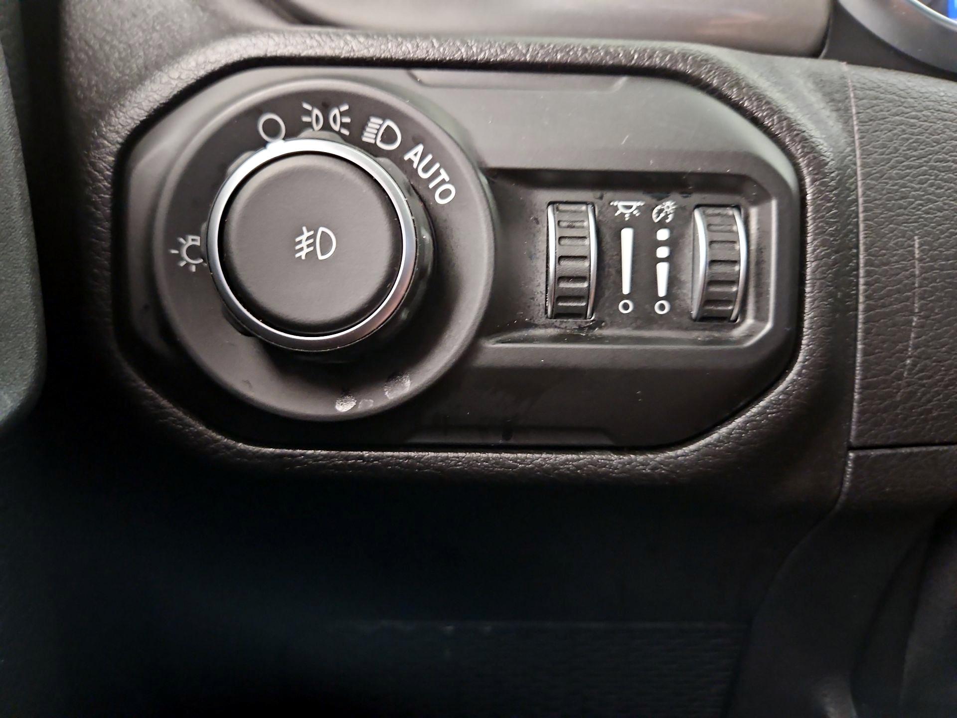 Thumbnail: 2020 Jeep Wrangler - 13