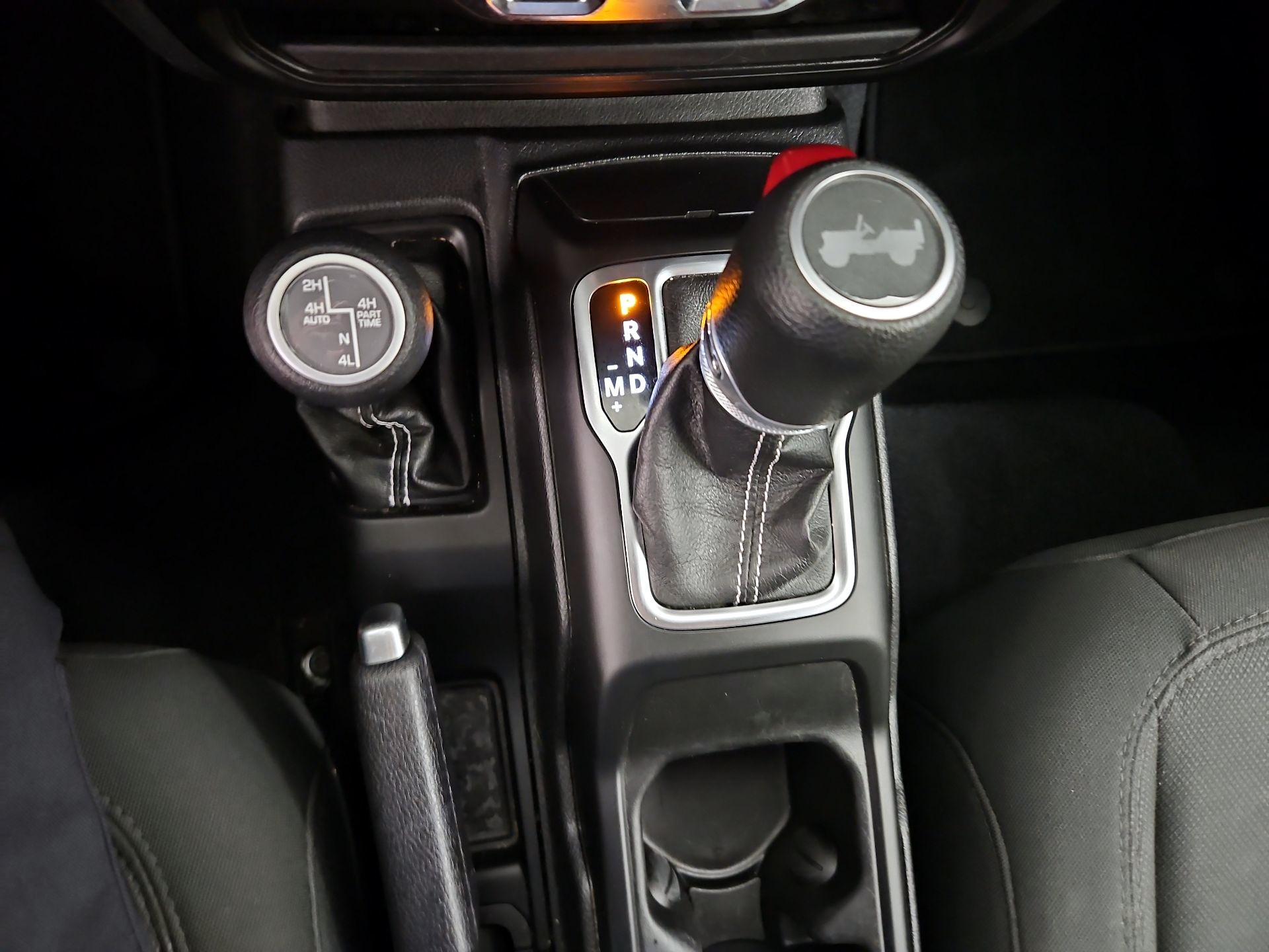 Thumbnail: 2020 Jeep Wrangler - 18
