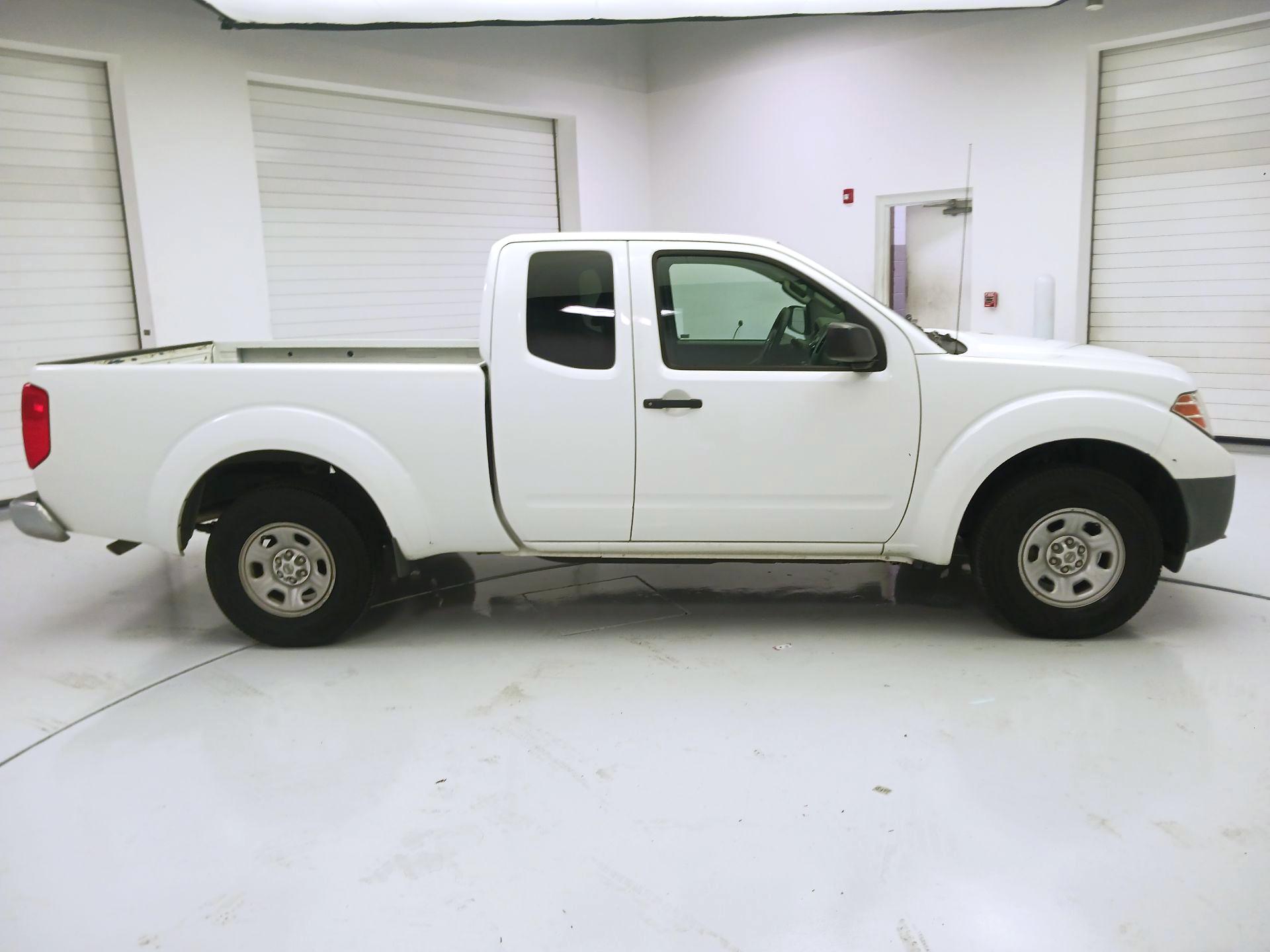 Thumbnail: 2015 Nissan Frontier - 4