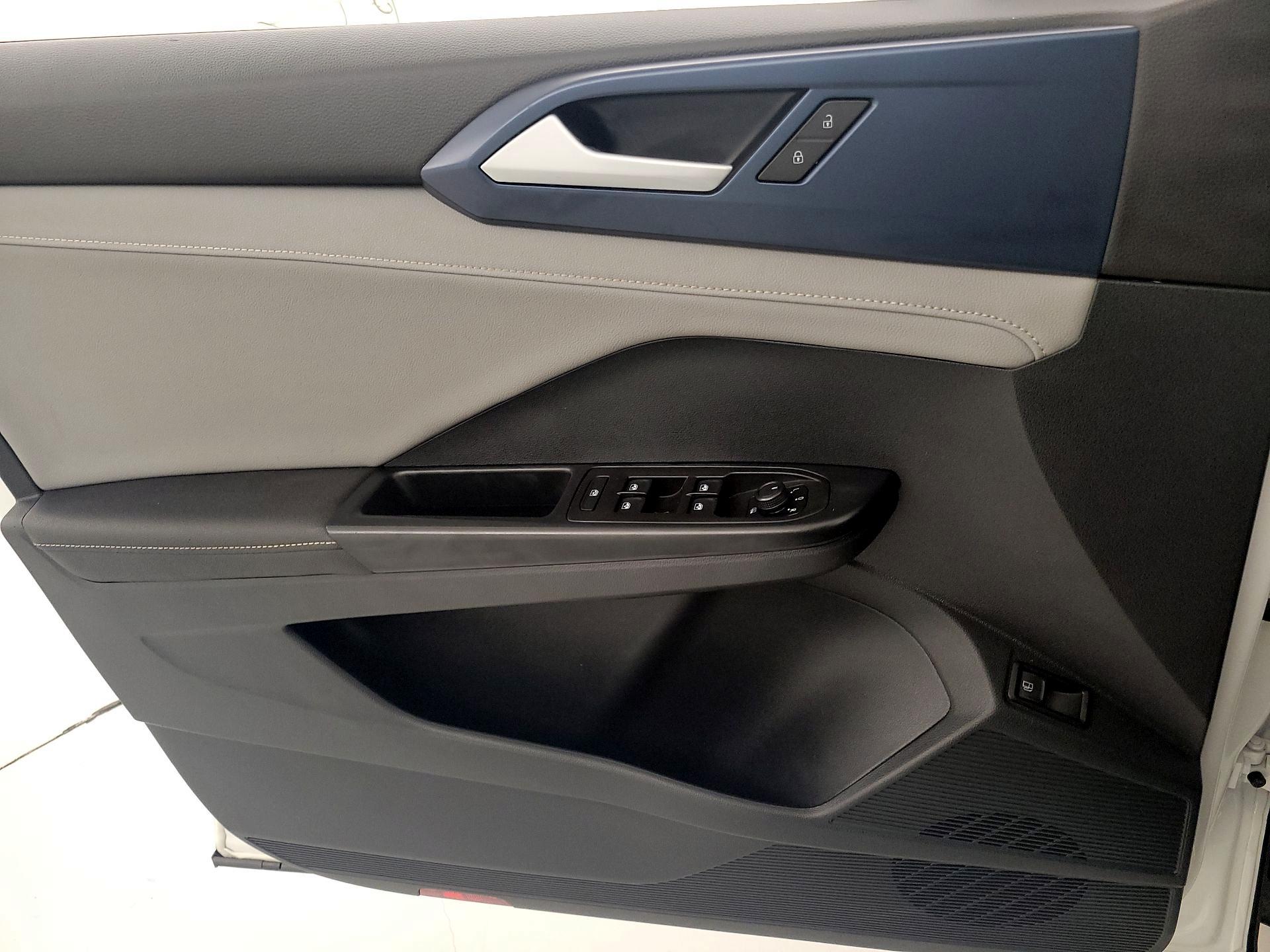 Thumbnail: 2020 BMW 3 Series - 12