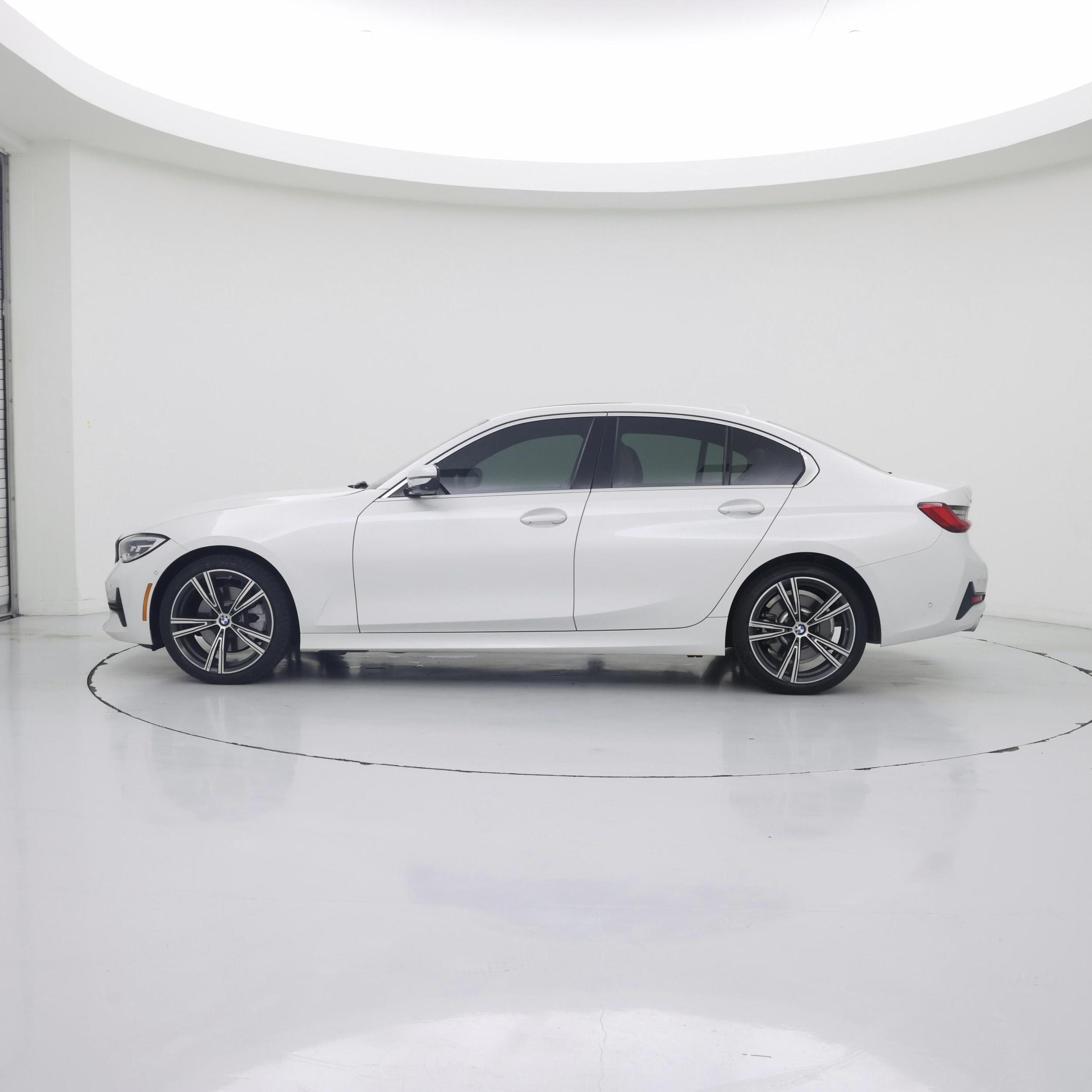 Thumbnail: 2020 BMW 3 Series - 3