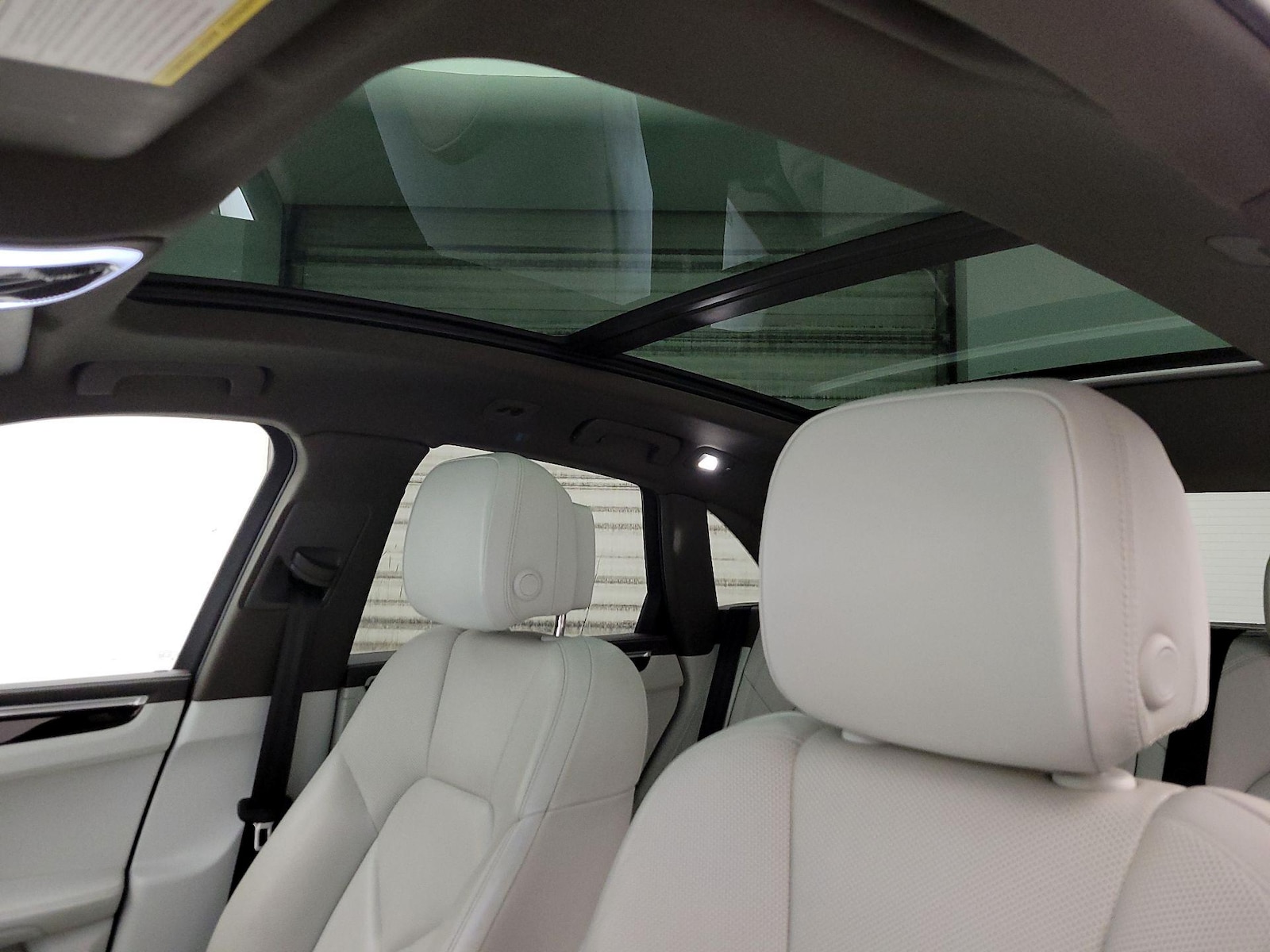 2020 Porsche Macan S - Photo 21