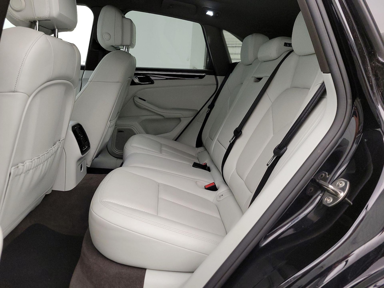 2020 Porsche Macan S - Photo 22