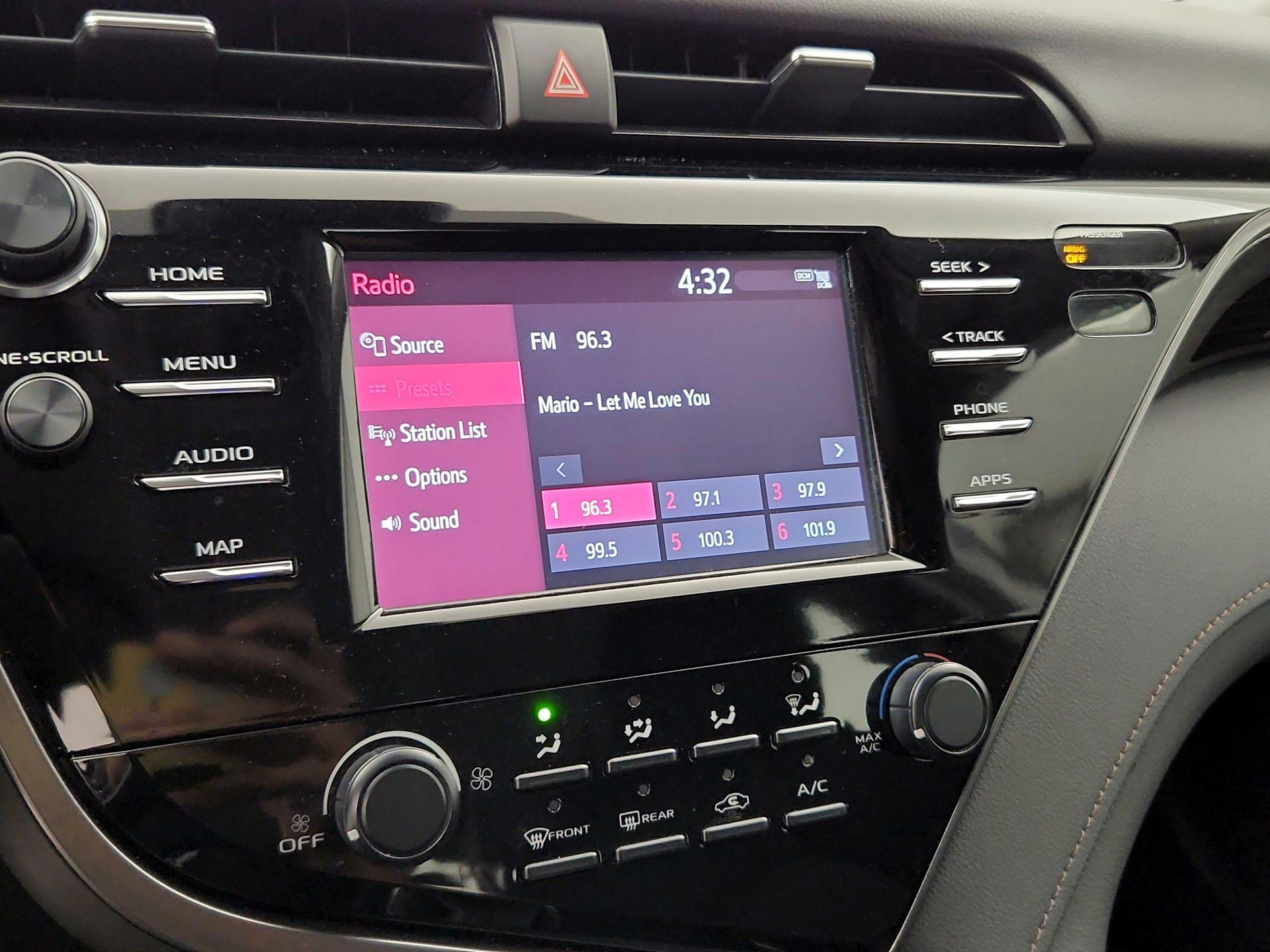 Thumbnail: 2019 Toyota Camry - 15