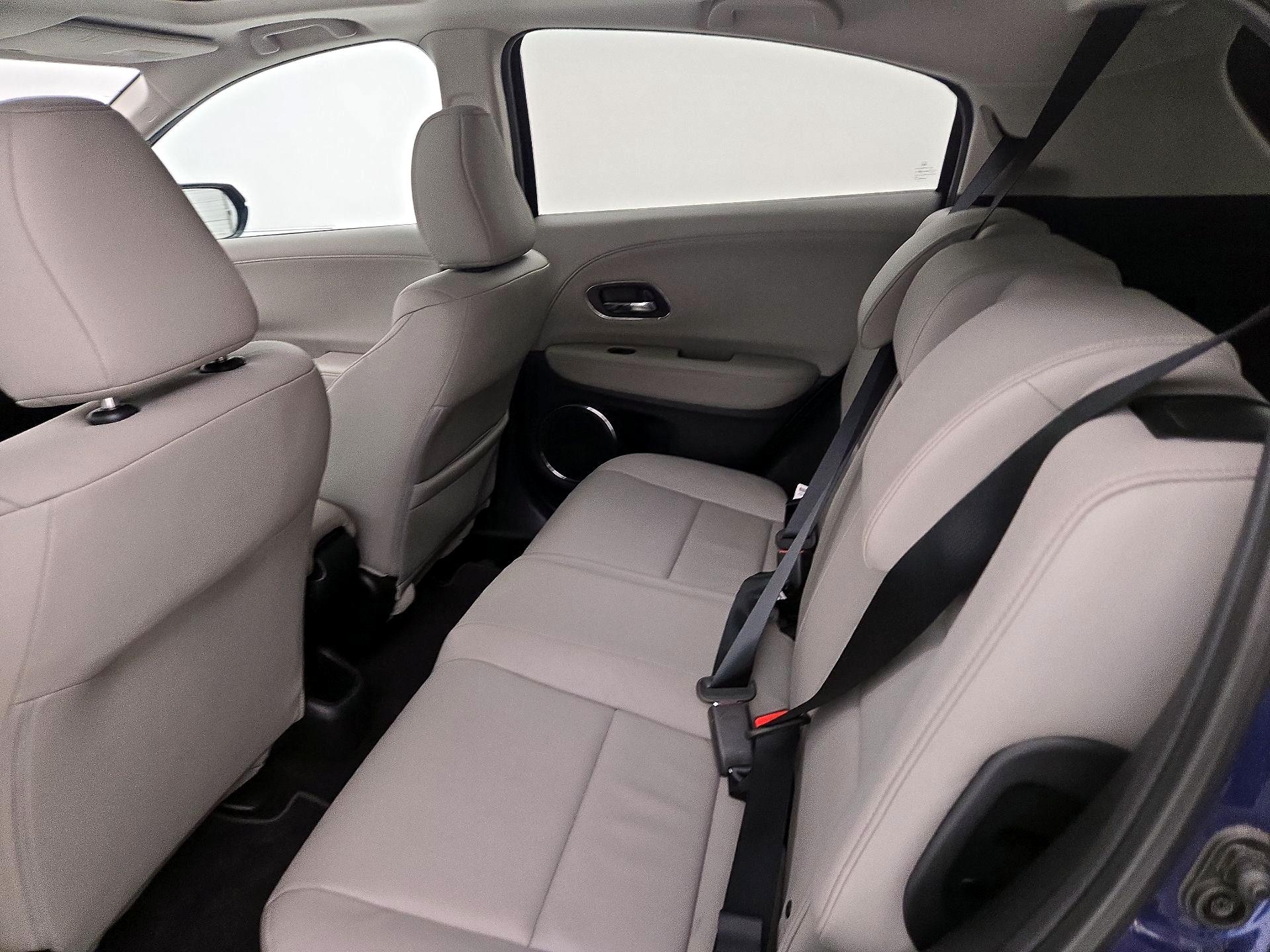 Thumbnail: 2017 Honda HR-V - 17