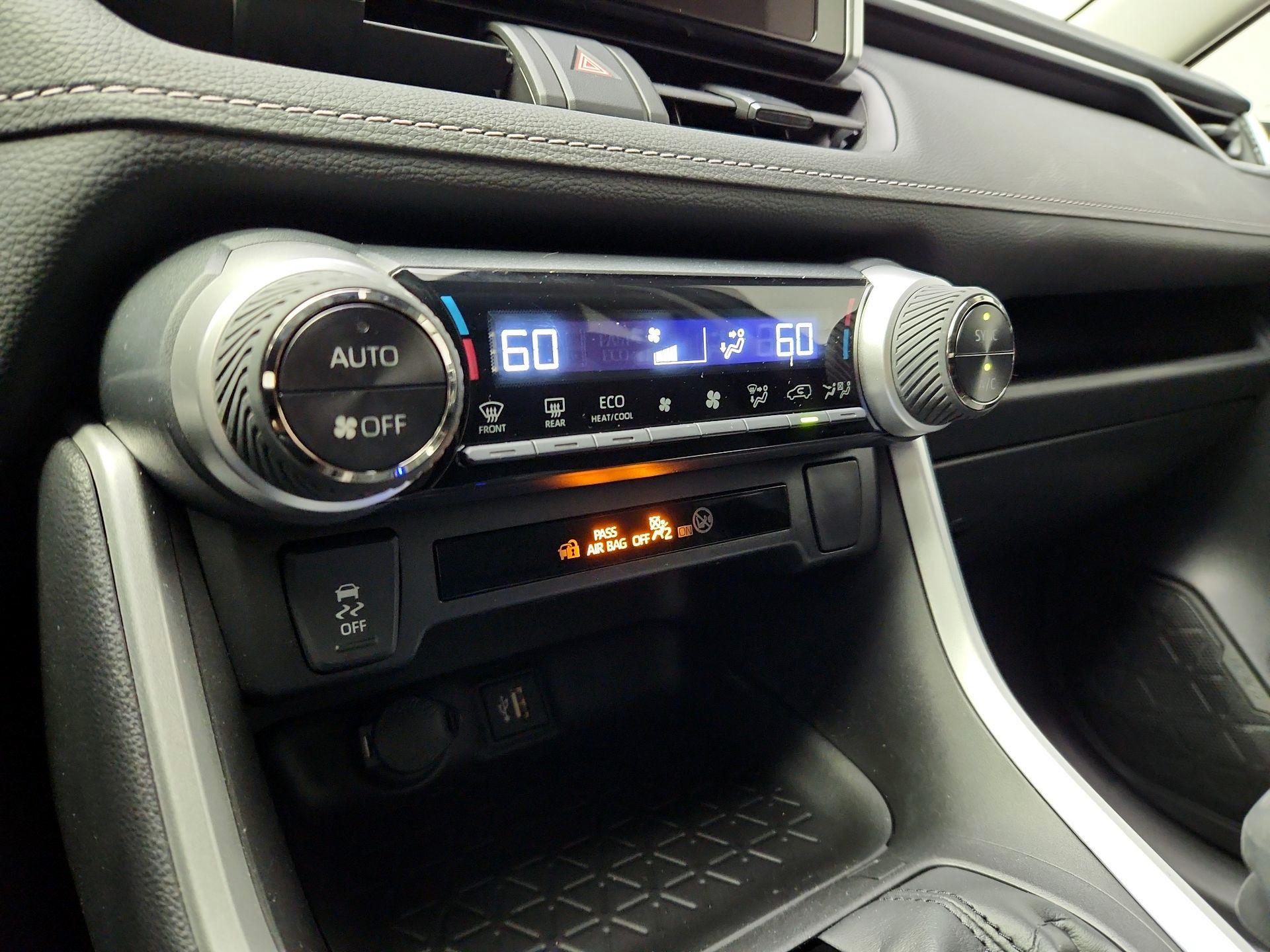 Thumbnail: 2024 Toyota RAV4 - 14