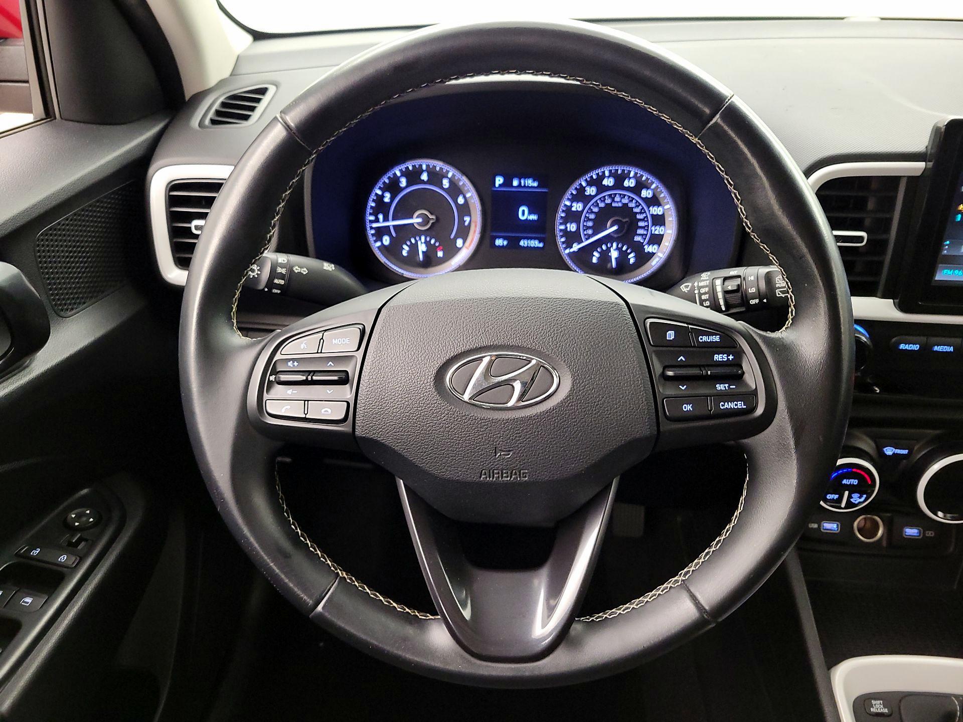 Thumbnail: 2022 Hyundai Venue - 10