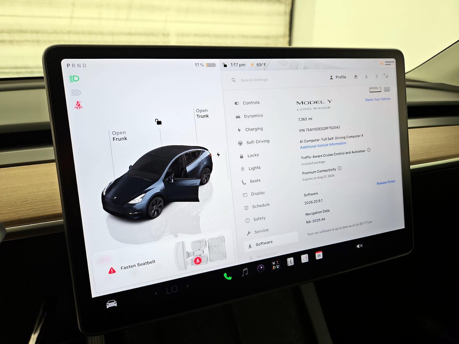 2024 Tesla Model Y Long Range - Photo 14