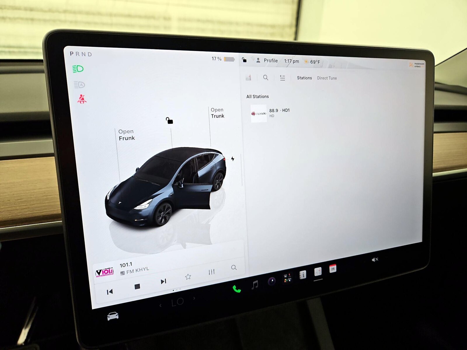 2024 Tesla Model Y Long Range - Photo 16