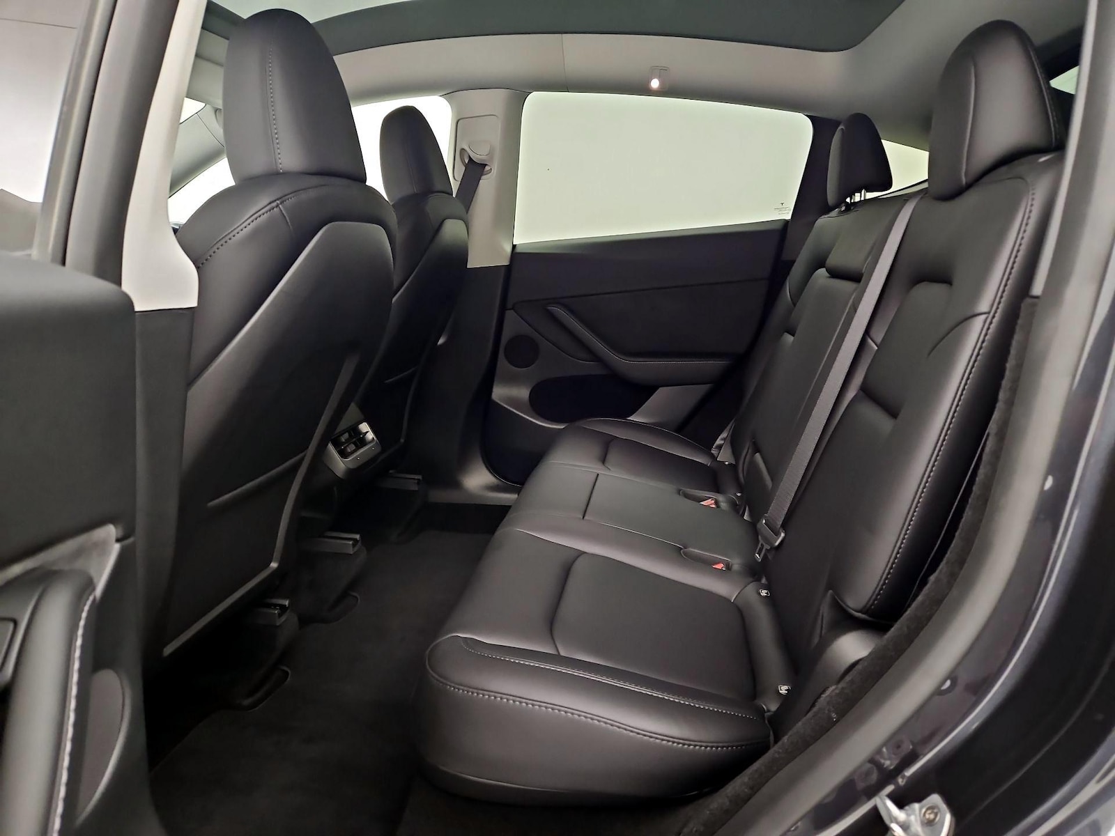 2024 Tesla Model Y Long Range - Photo 21