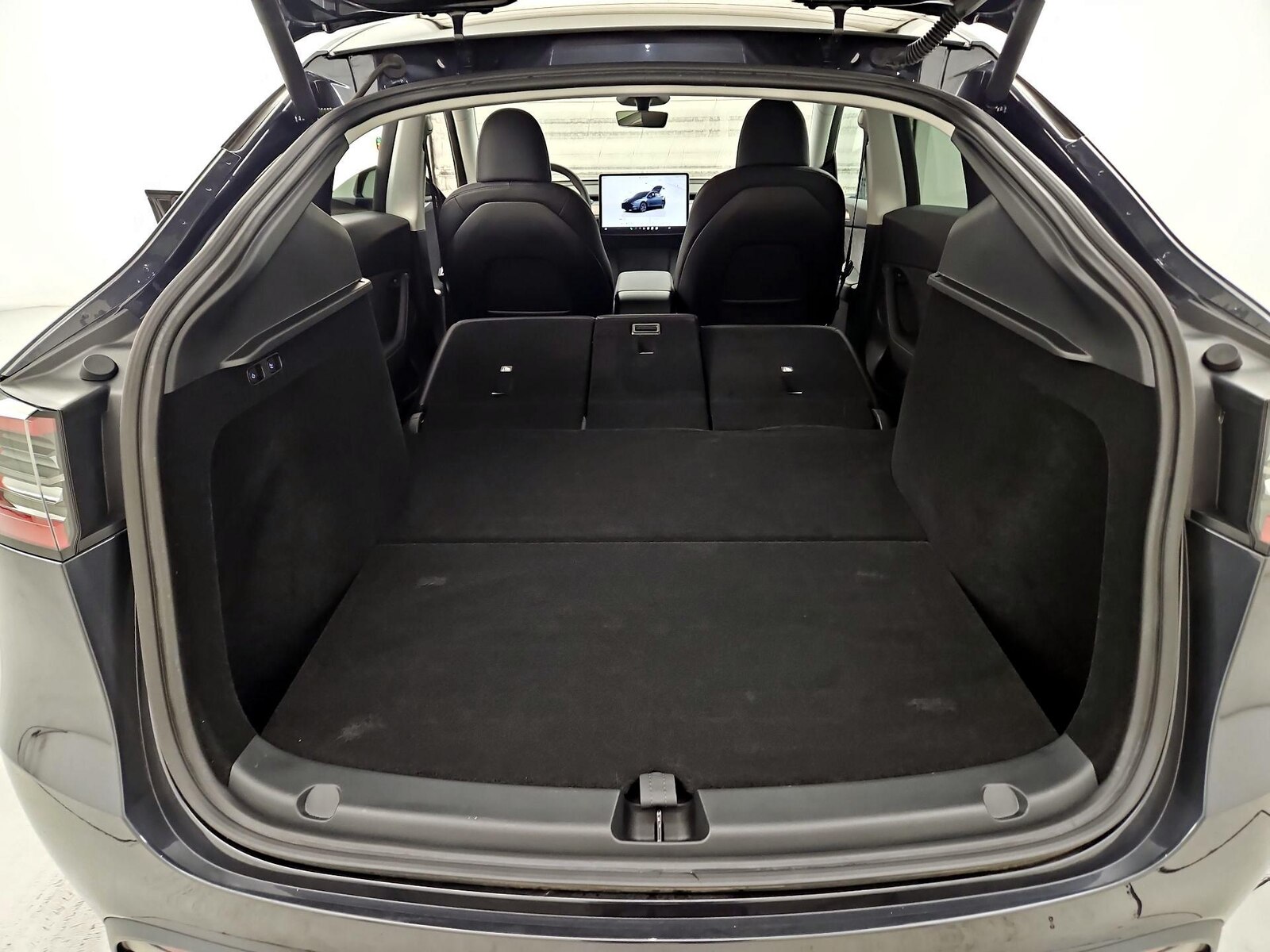 2024 Tesla Model Y Long Range - Photo 23