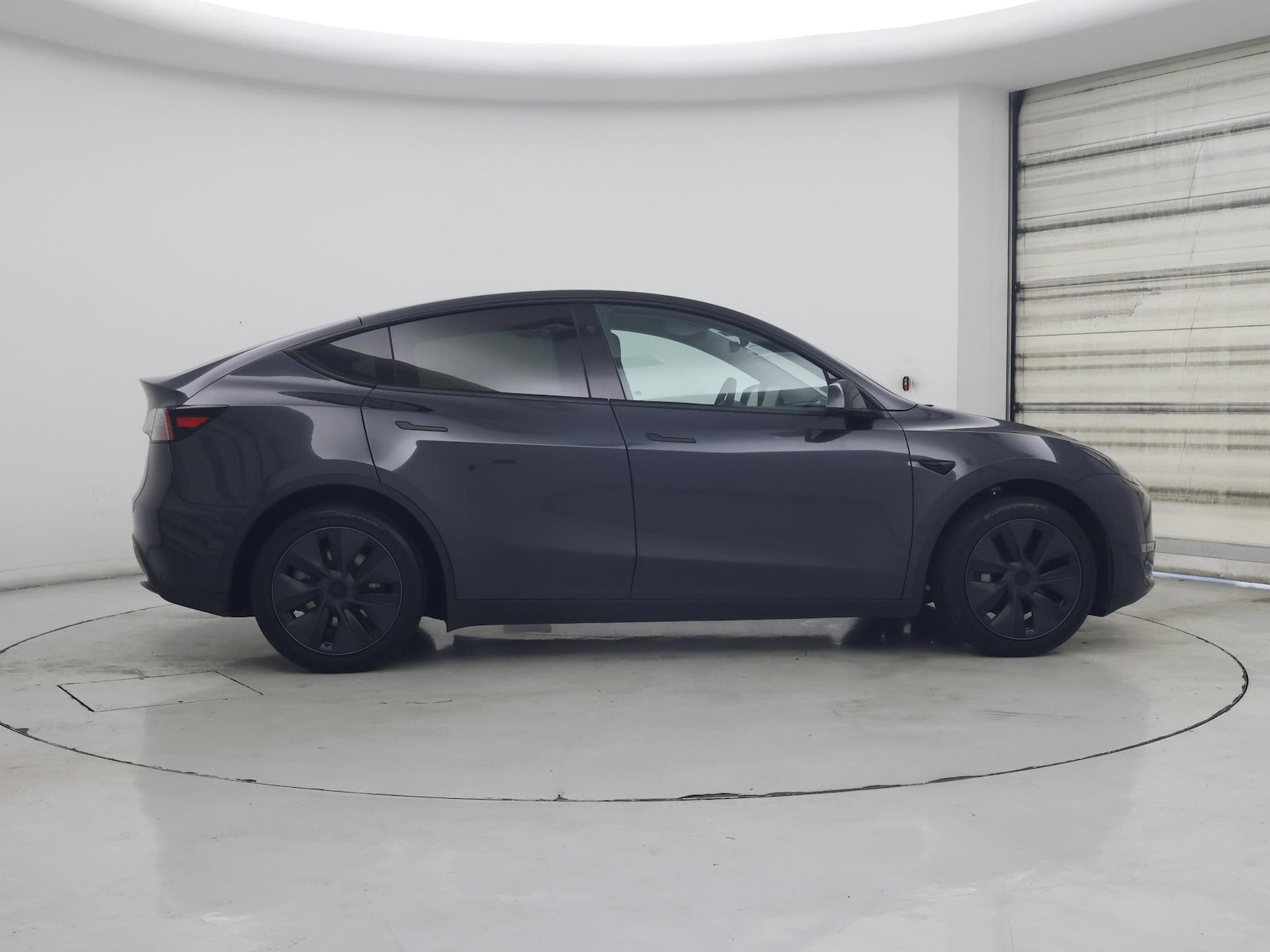 2024 Tesla Model Y Long Range - Photo 8